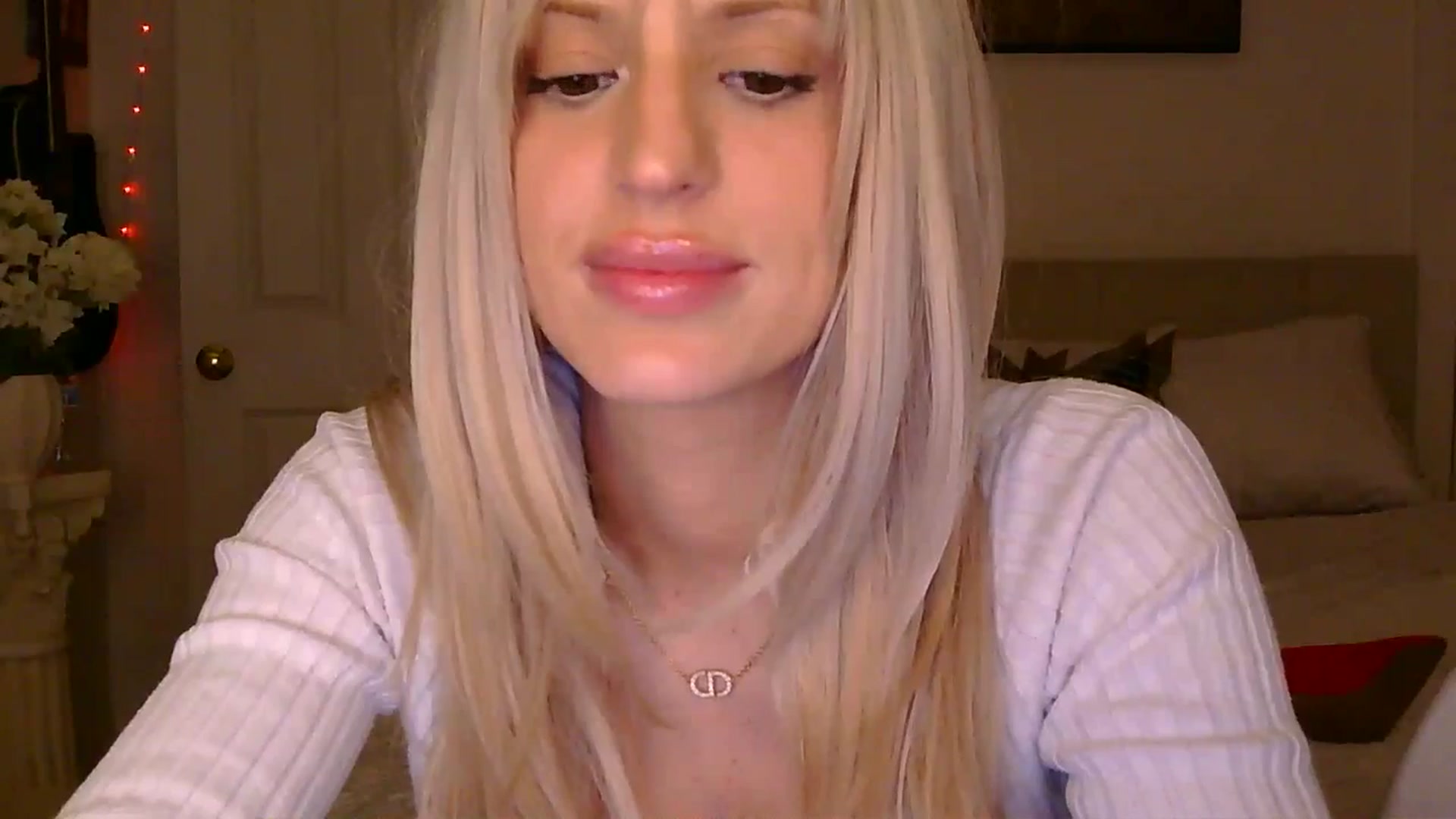 Gallery image thumbnail from HaileyWinters's myfreecams stream on, 03/30/2026, 07:14 image 15 of 20