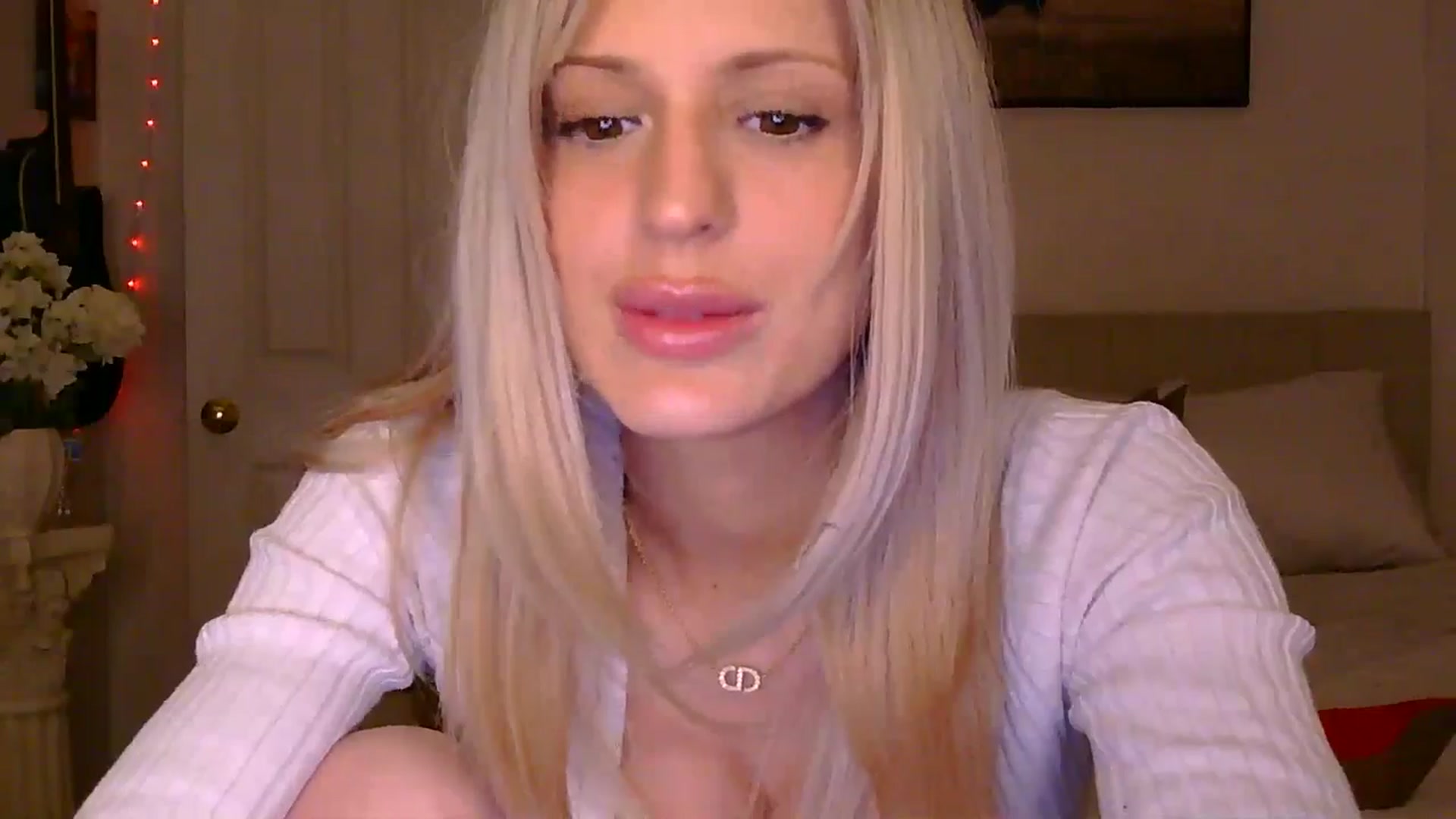 Gallery image thumbnail from HaileyWinters's myfreecams stream on, 03/30/2026, 07:14 image 19 of 20