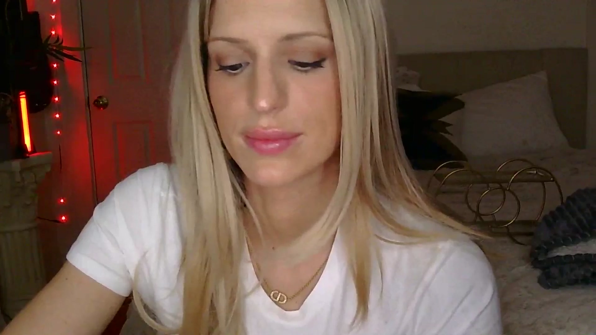 Gallery image thumbnail from HaileyWinters's myfreecams stream on, 04/04/2026, 06:42 image 14 of 20