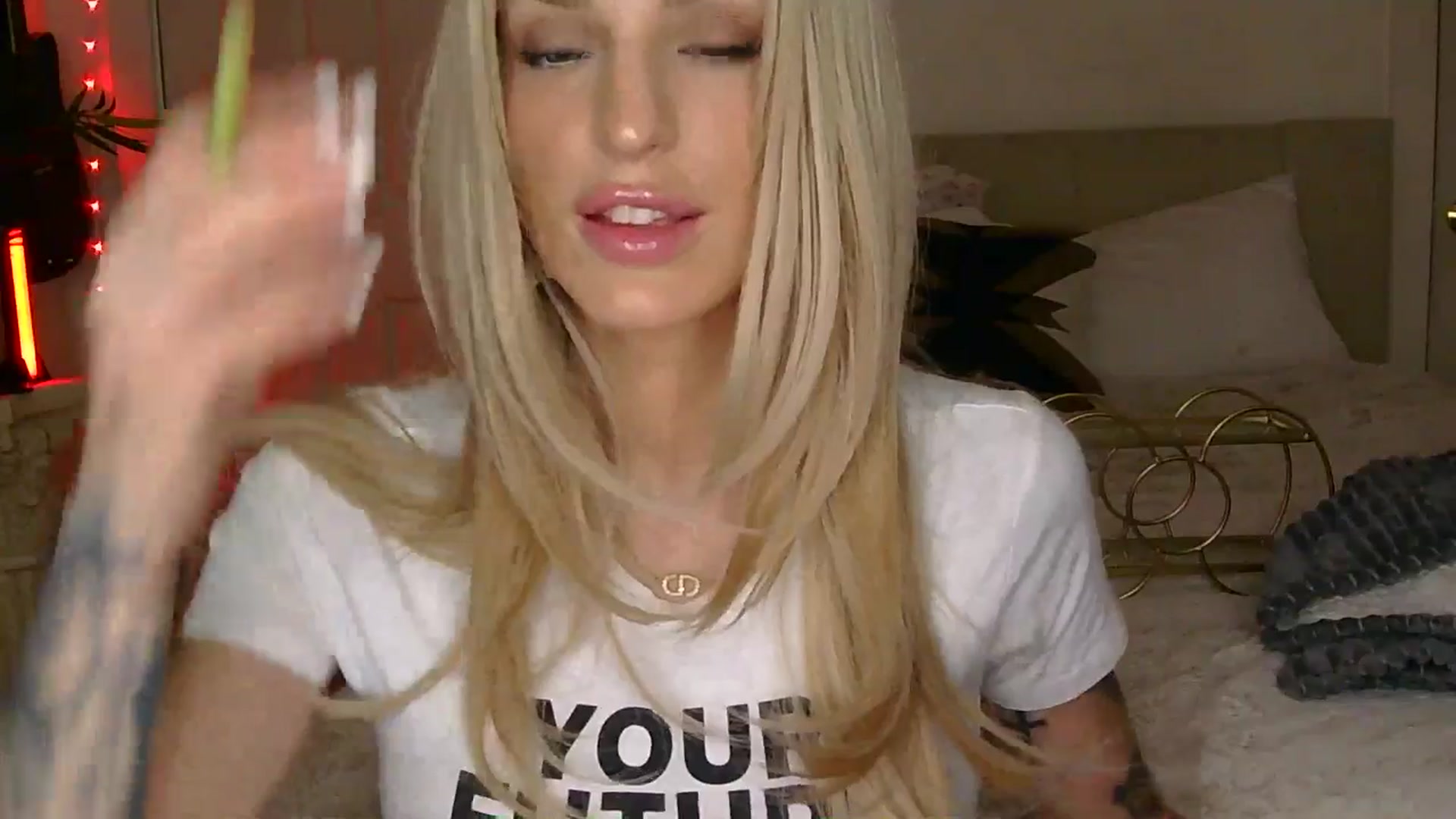Gallery image thumbnail from HaileyWinters's myfreecams stream on, 04/04/2026, 06:42 image 4 of 20