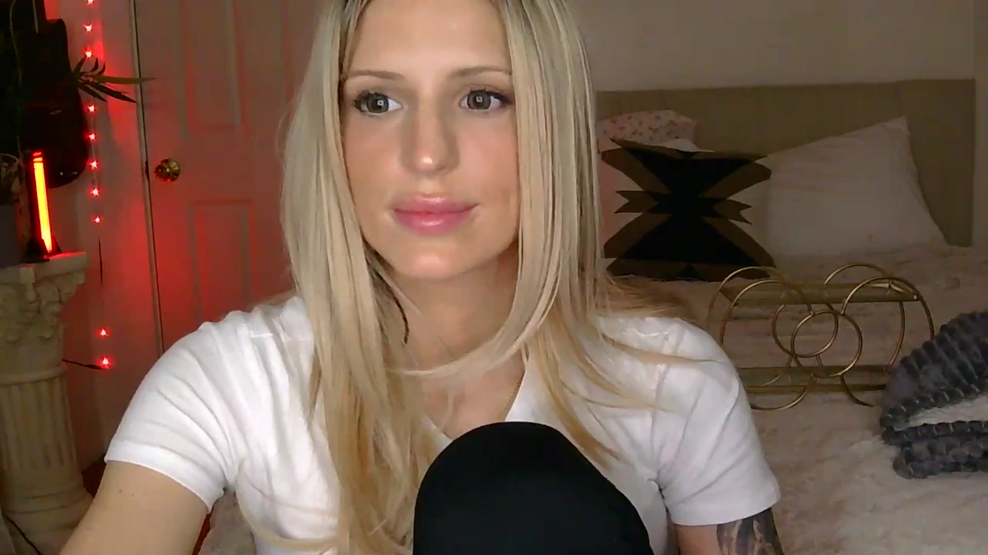 Gallery image thumbnail from HaileyWinters's myfreecams stream on, 04/04/2026, 06:42 image 20 of 20