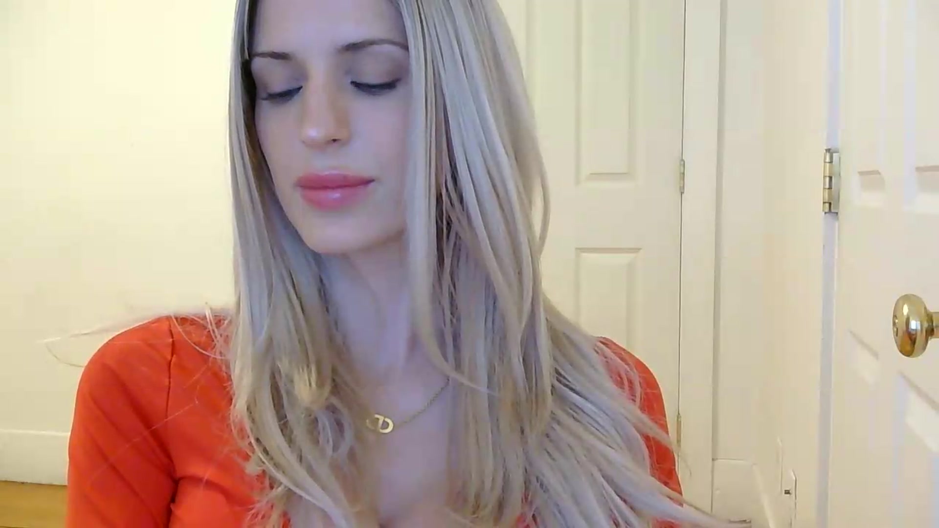 Gallery image thumbnail from HaileyWinters's myfreecams stream on, 05/15/2026, 03:30 image 10 of 20