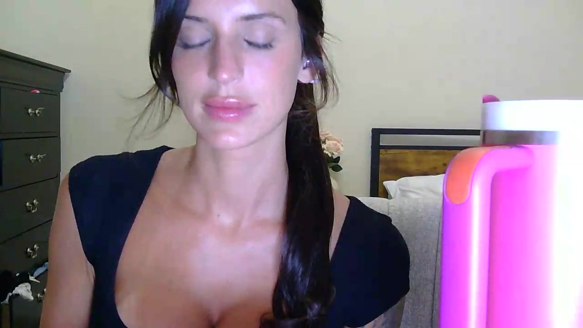 Gallery image thumbnail from HaileyWinters's myfreecams stream on, 07/07/2026, 07:20 image 20 of 20