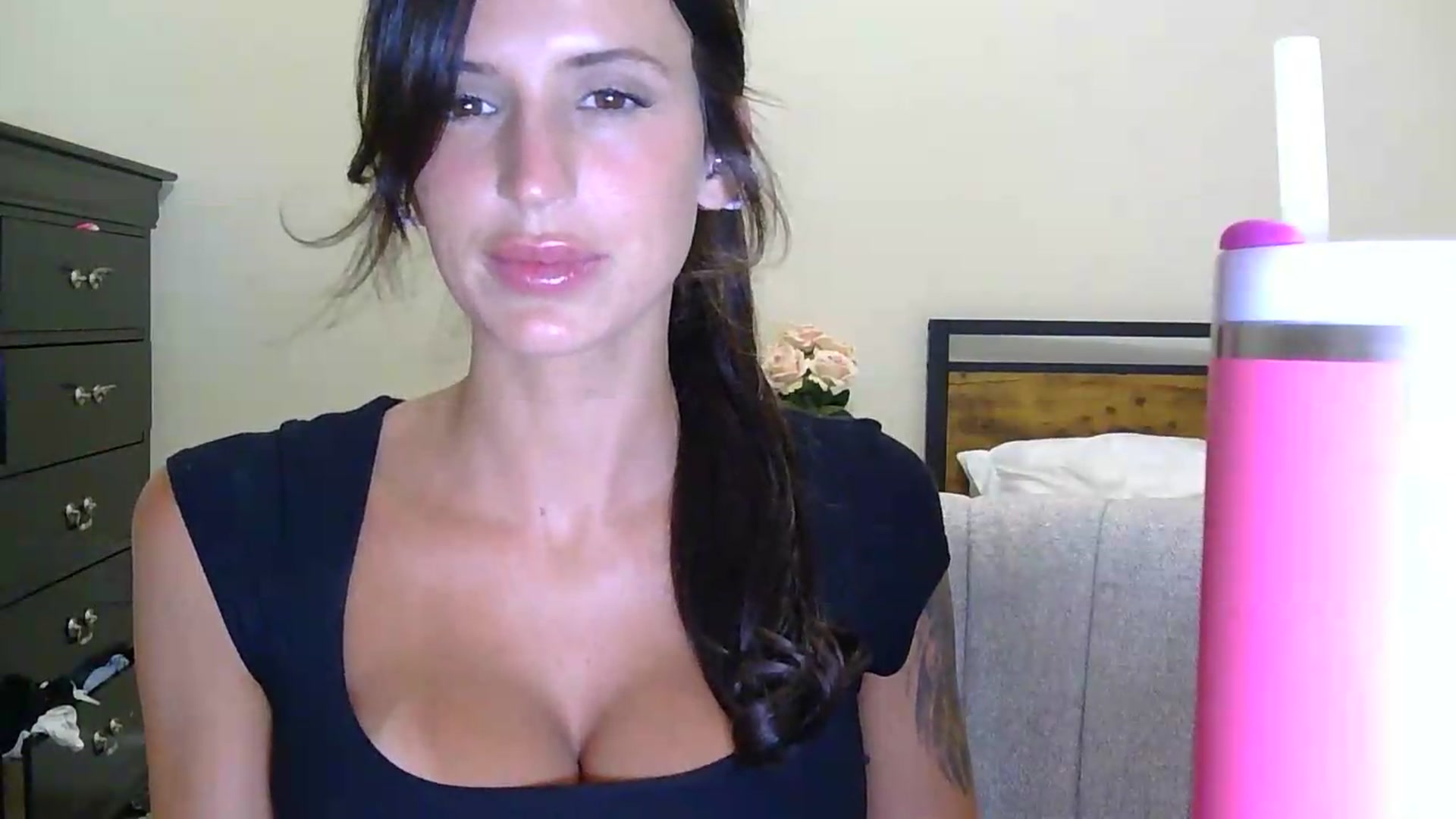 Gallery image thumbnail from HaileyWinters's myfreecams stream on, 07/07/2026, 07:20 image 16 of 20