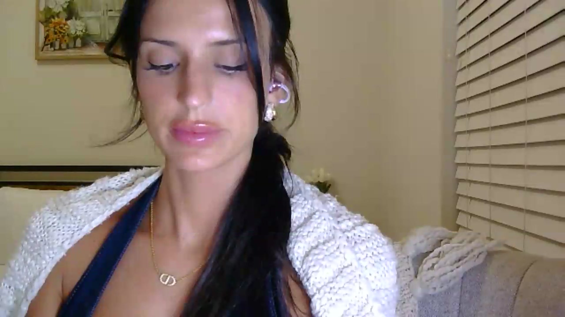 Gallery image thumbnail from HaileyWinters's myfreecams stream on, 08/04/2026, 04:17 image 16 of 20