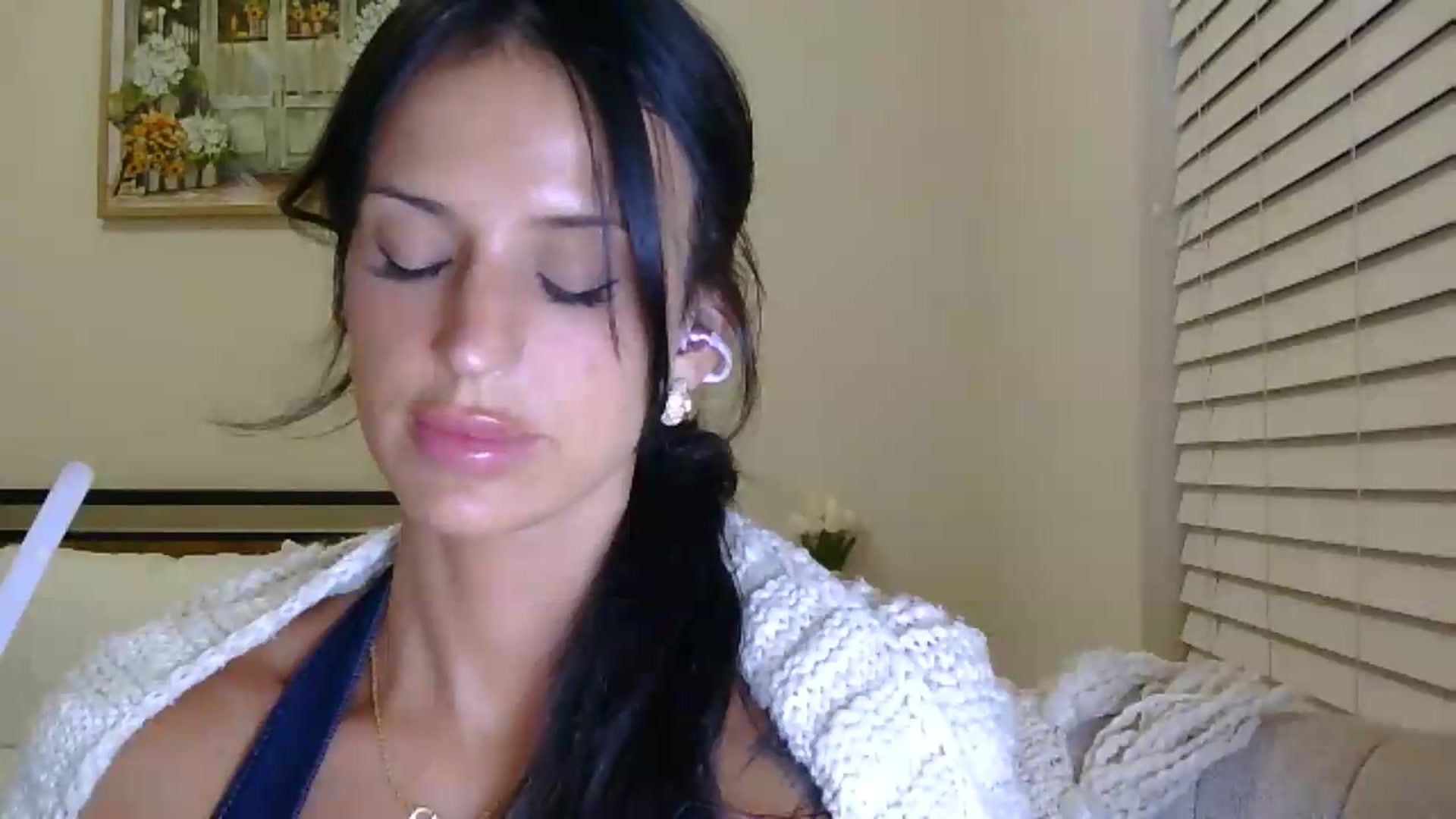 Gallery image thumbnail from HaileyWinters's myfreecams stream on, 08/04/2026, 04:17 image 19 of 20