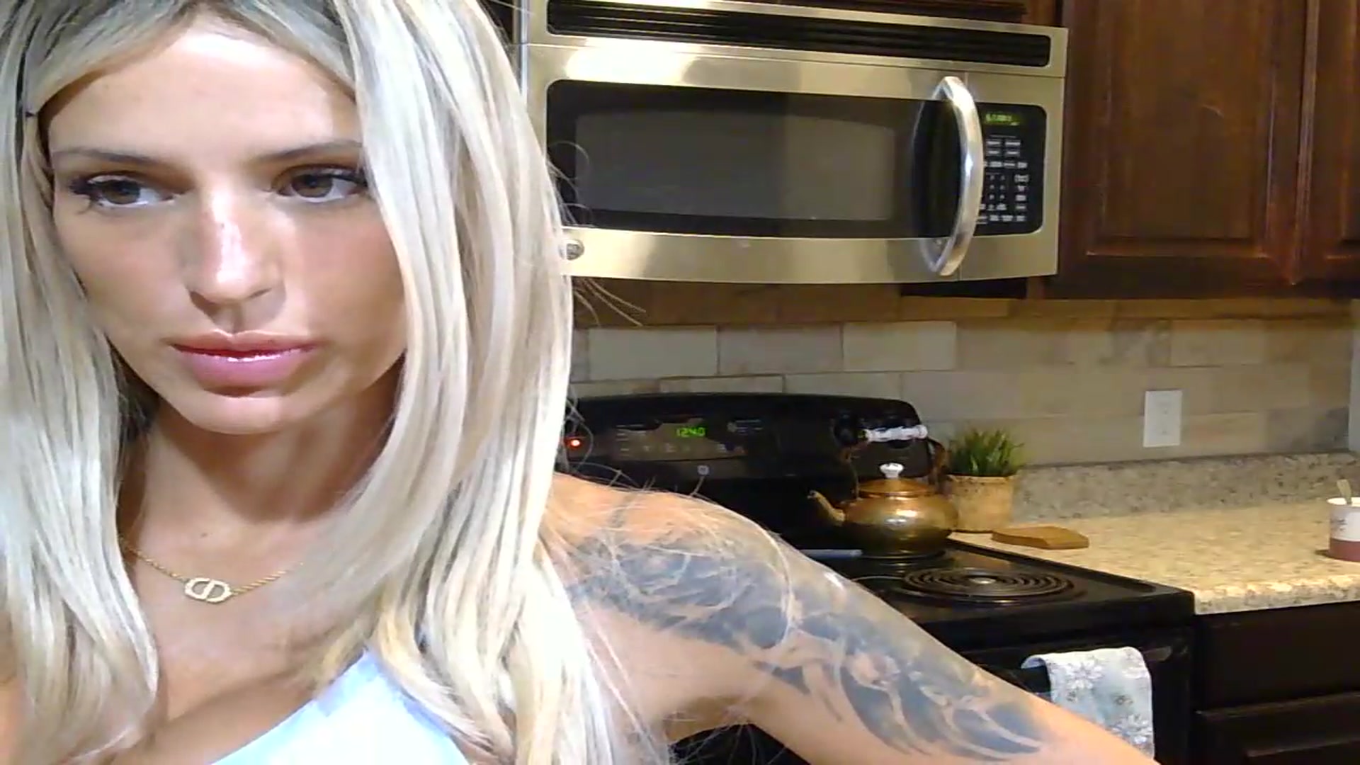 Gallery image thumbnail from HaileyWinters's myfreecams stream on, 08/19/2026, 05:47 image 12 of 20