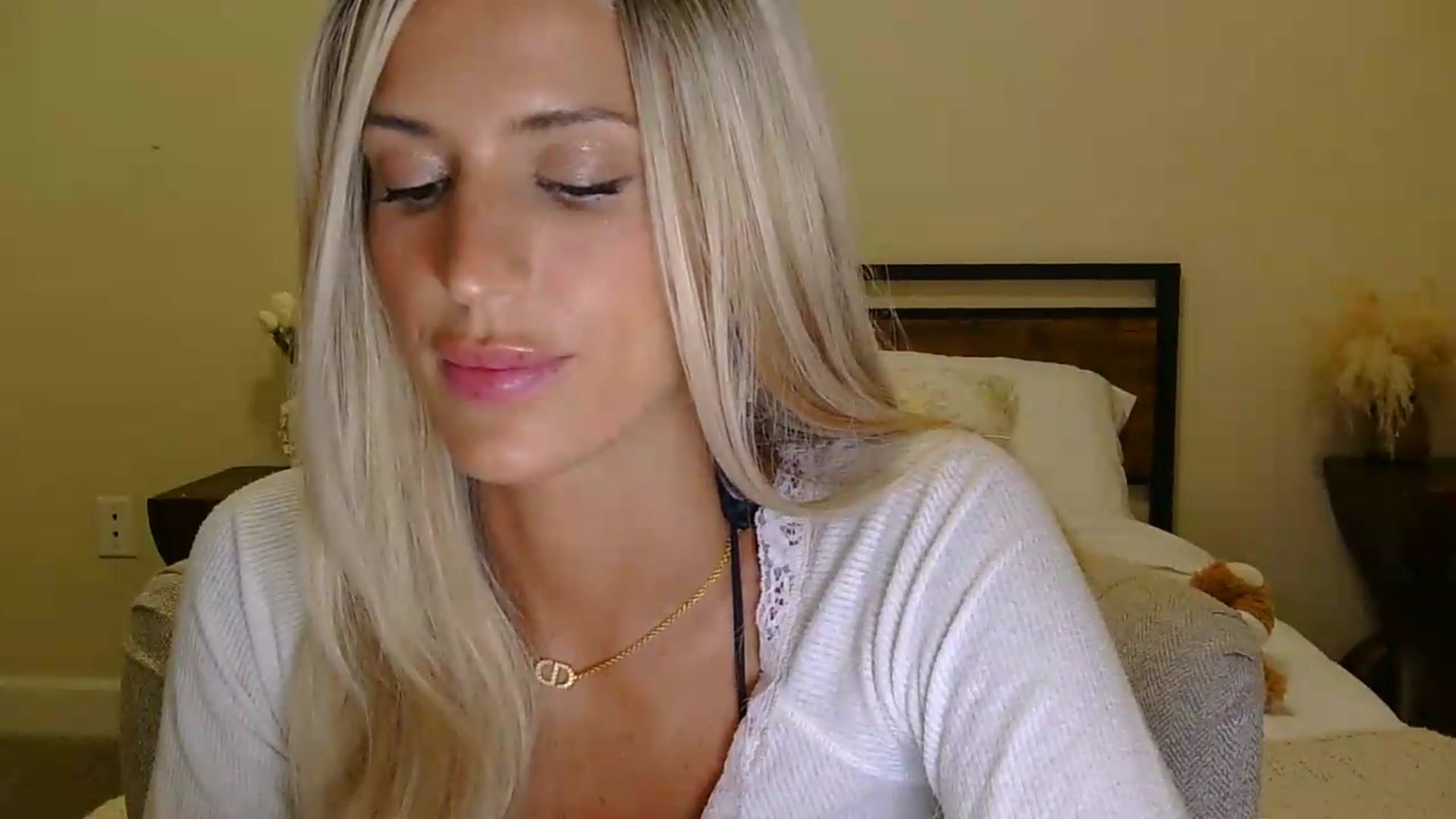 Gallery image thumbnail from HaileyWinters's myfreecams stream on, 08/26/2026, 07:32 image 3 of 20