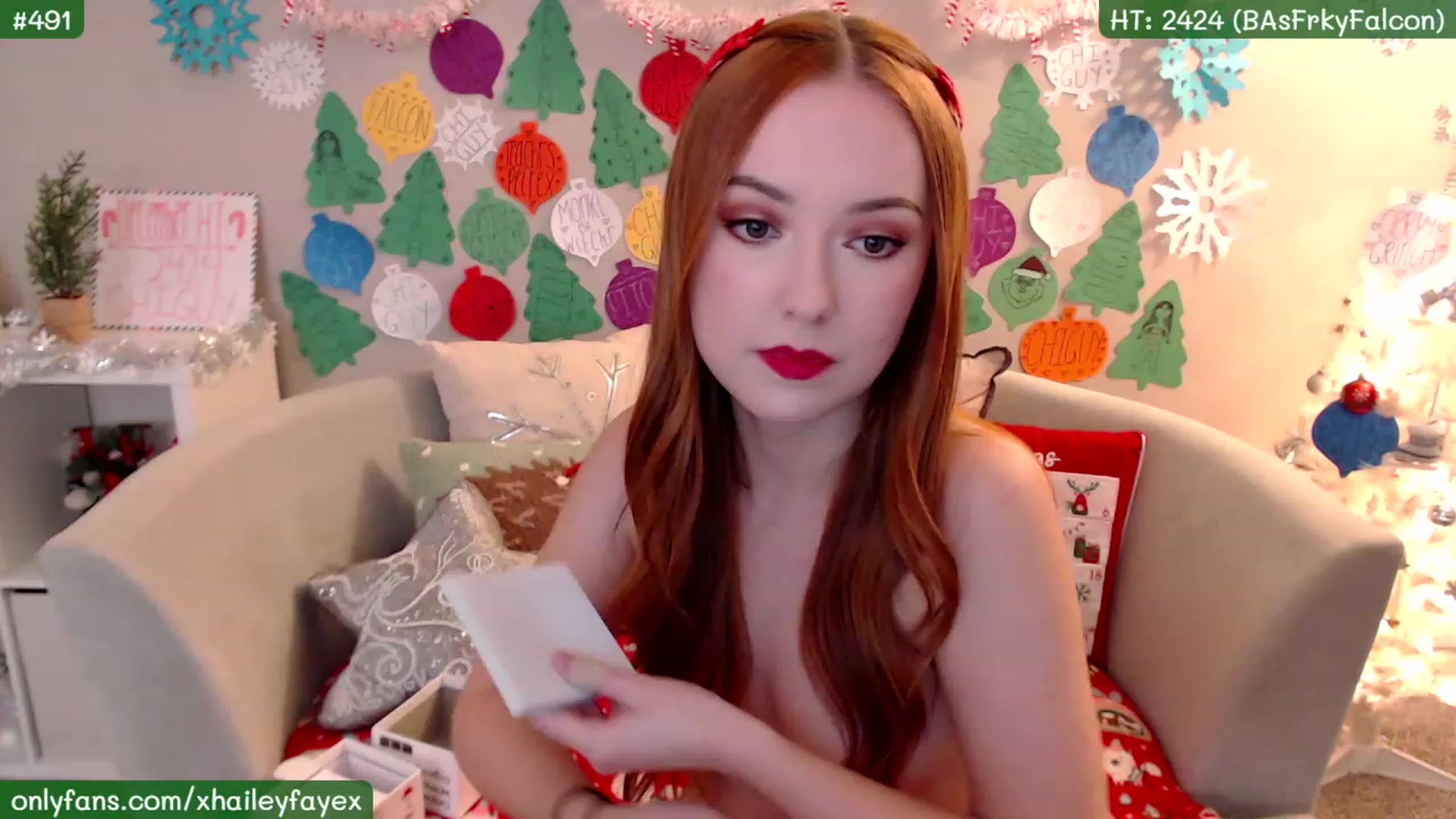 Gallery image thumbnail from Hailey_Faye's myfreecams stream on, 12/24/2022, 04:53 image 14 of 20