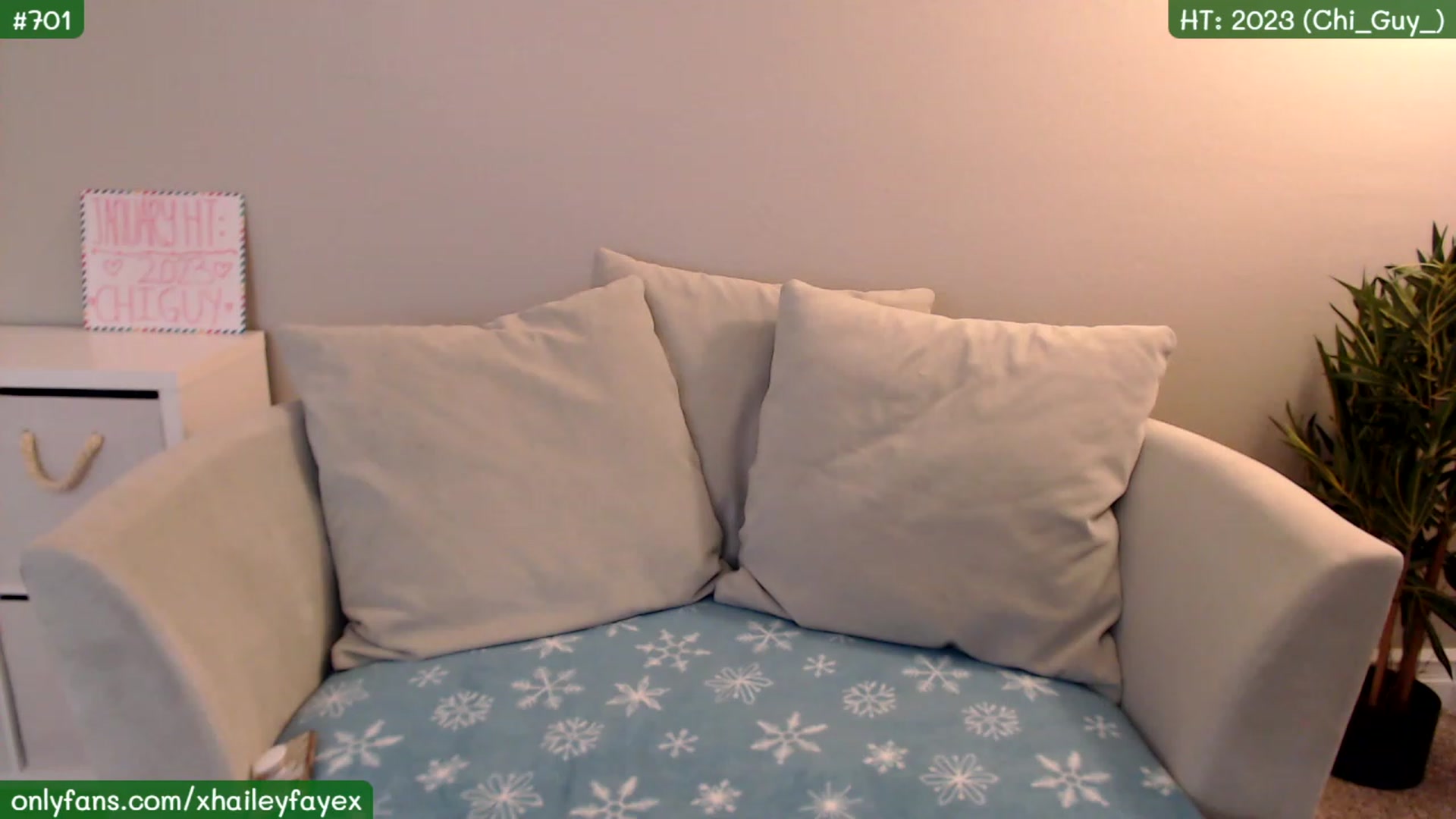 Gallery image thumbnail from Hailey_Faye's myfreecams stream on, 01/04/2023, 04:00 image 10 of 20