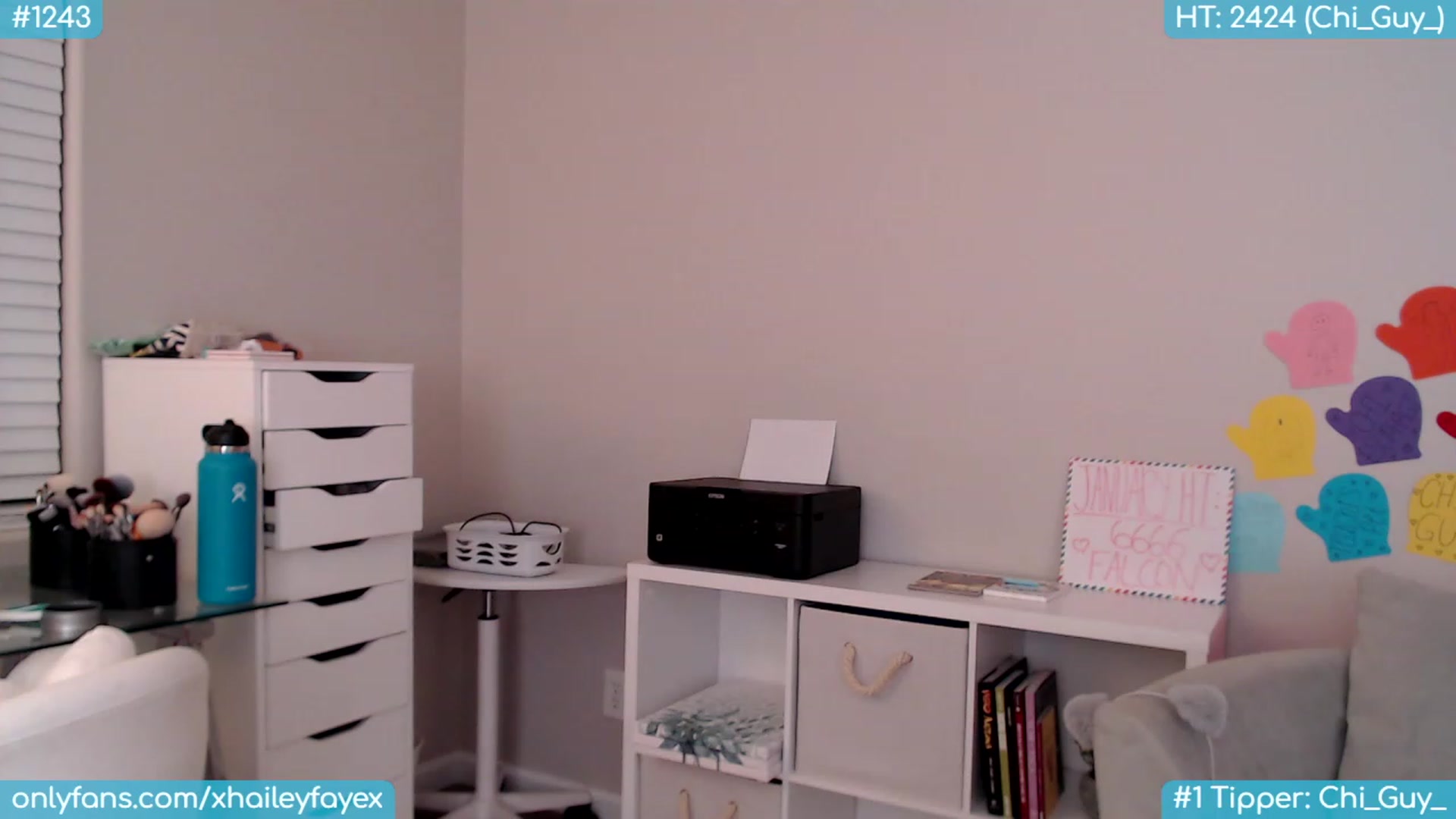 Gallery image thumbnail from Hailey_Faye's myfreecams stream on, 02/01/2023, 06:29 image 19 of 20