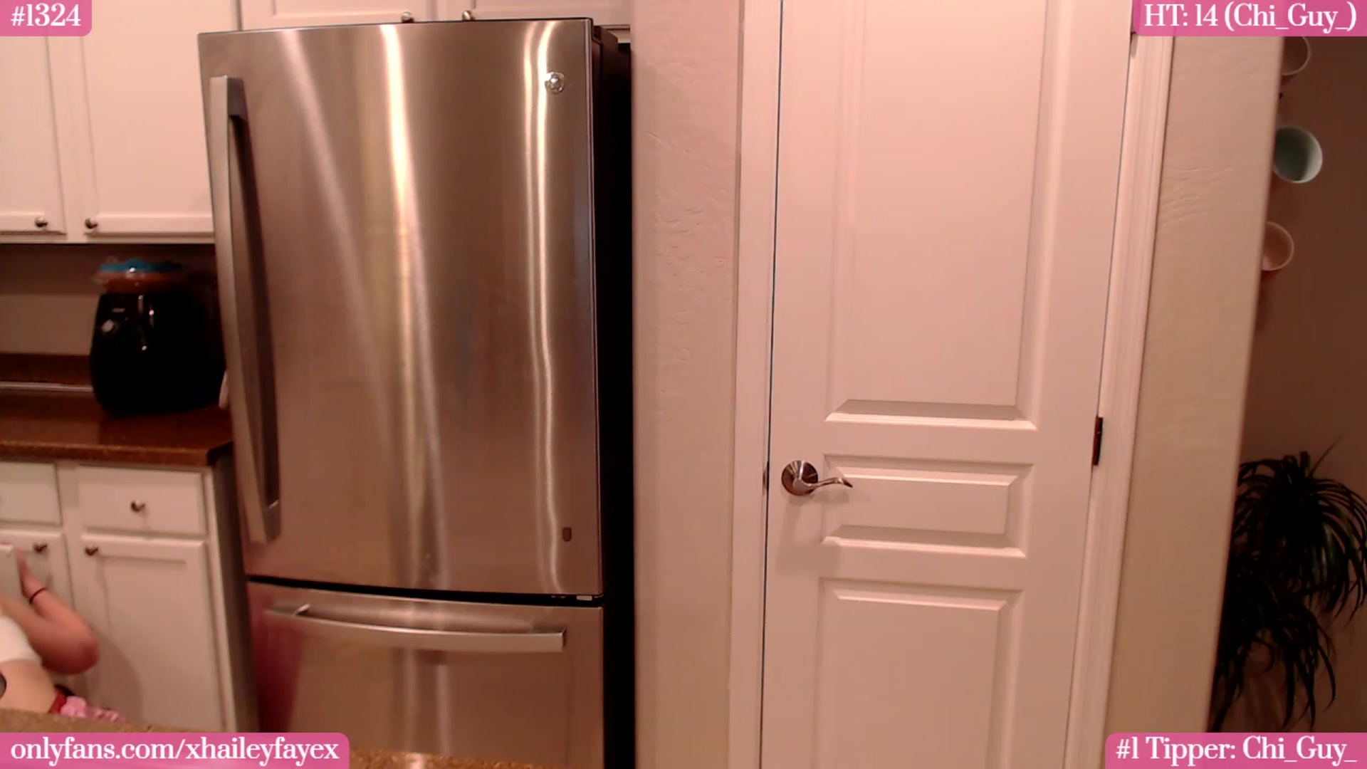 Gallery image thumbnail from Hailey_Faye's myfreecams stream on, 02/15/2023, 01:54 image 1 of 20