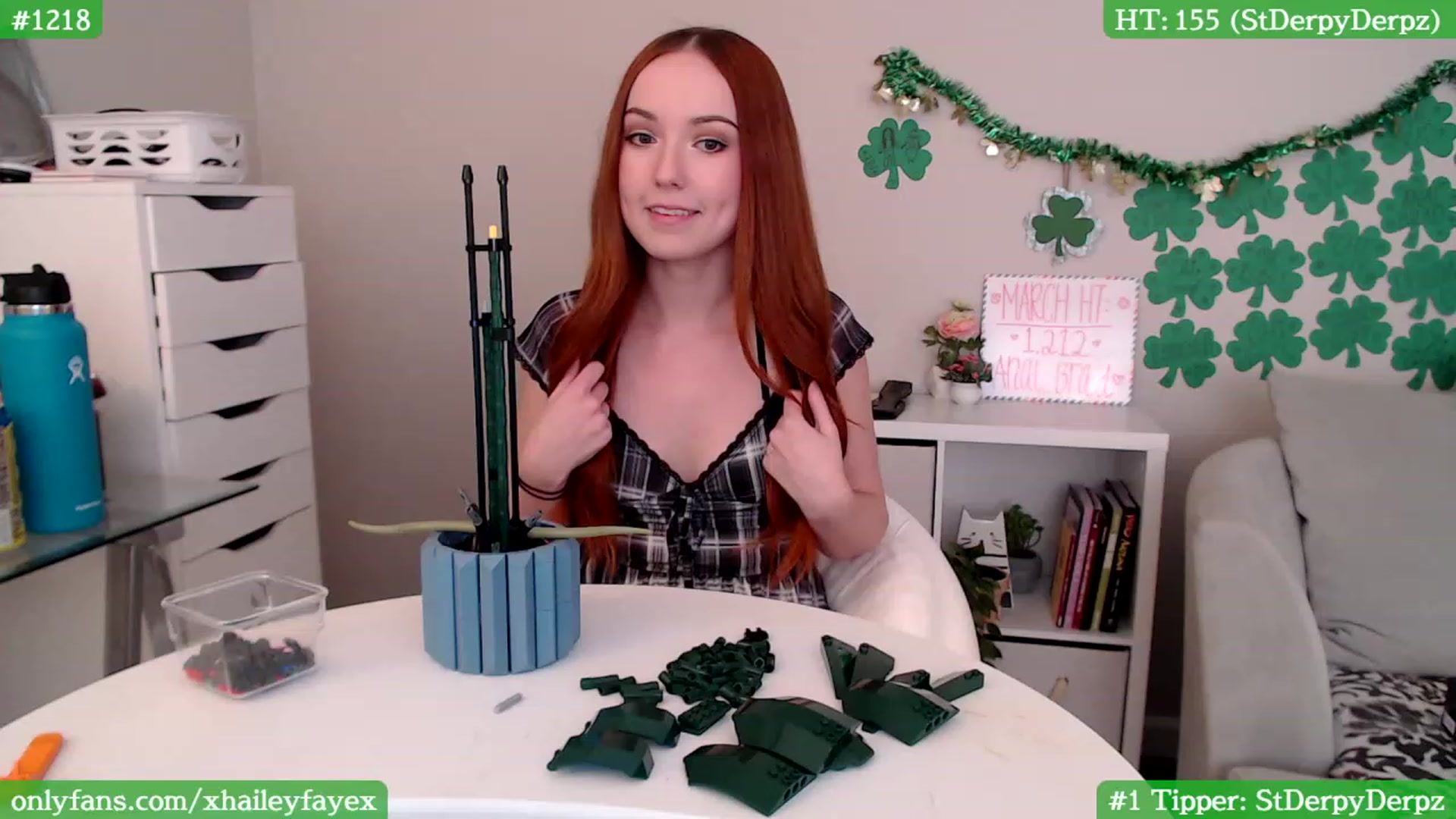 Gallery image thumbnail from Hailey_Faye's myfreecams stream on, 03/15/2023, 02:51 image 15 of 20