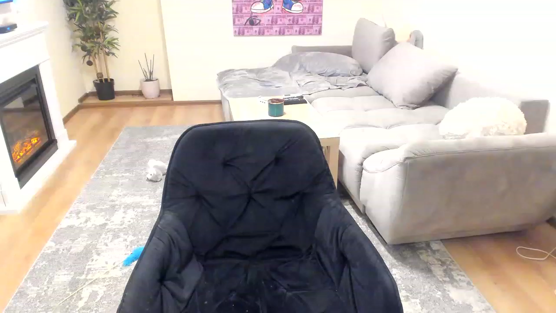 Gallery image thumbnail from Hailey_Honeyy's myfreecams stream on, 03/28/2023, 17:35 image 3 of 20