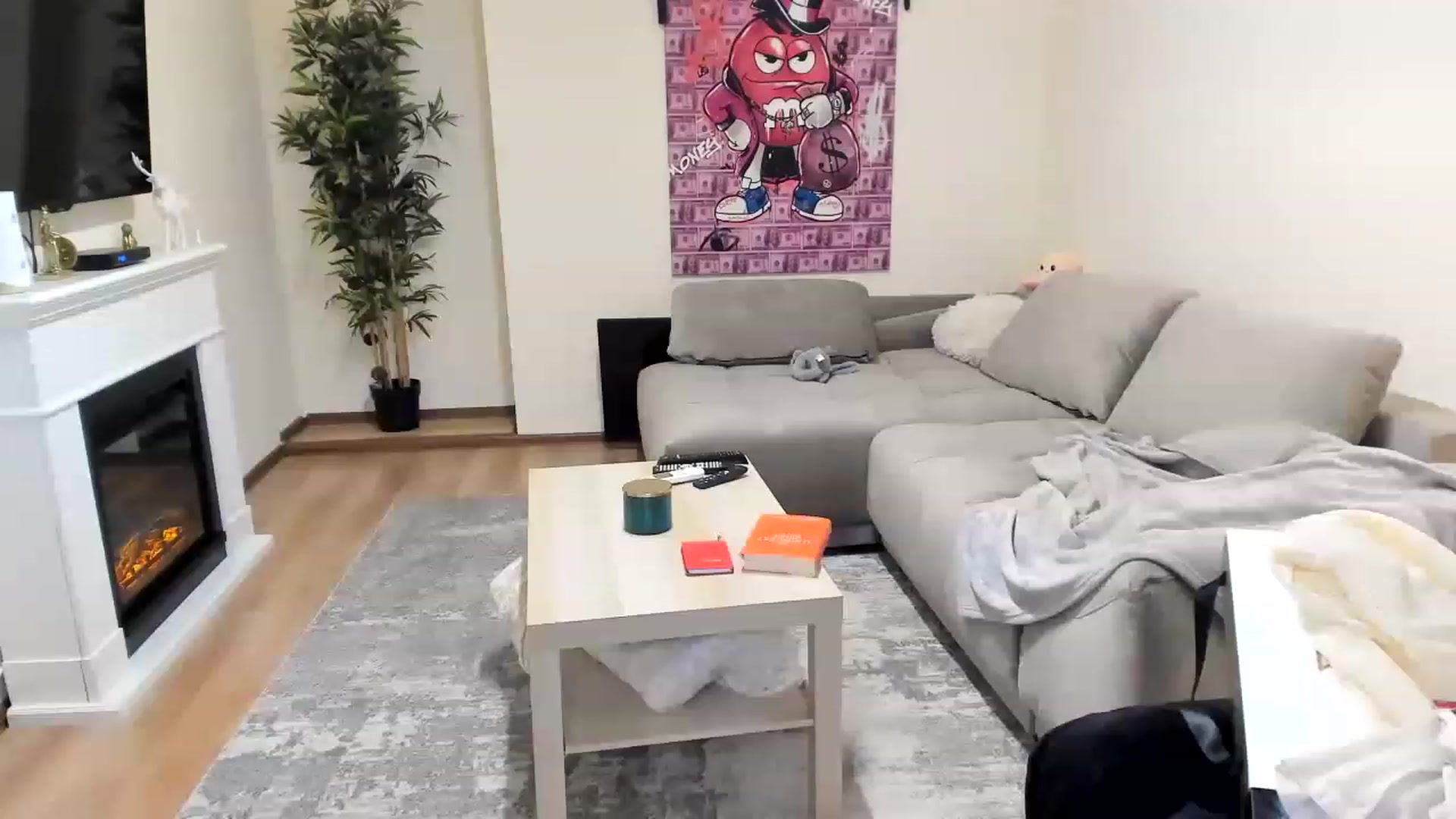 Gallery image thumbnail from Hailey_Honeyy's myfreecams stream on, 06/11/2023, 18:27 image 7 of 20