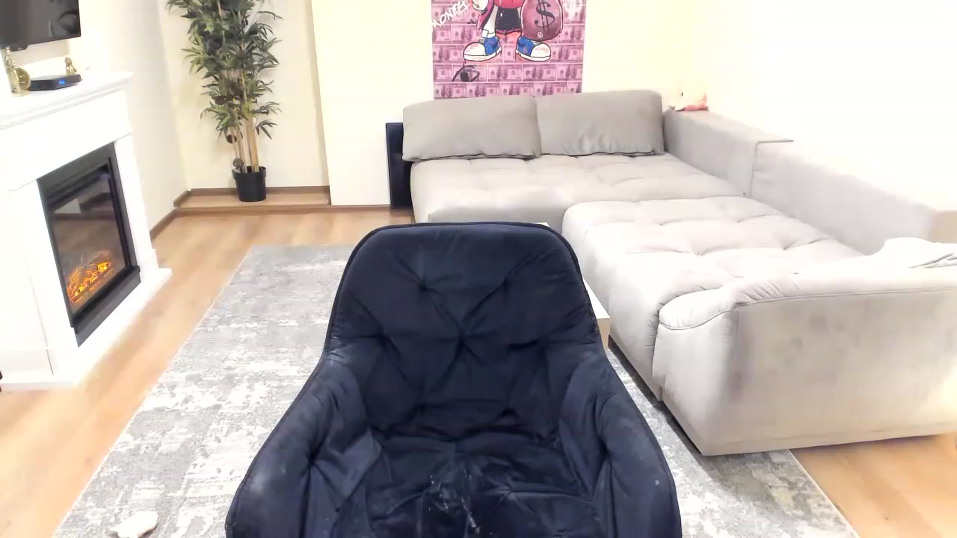 Gallery image thumbnail from Hailey_Honeyy's myfreecams stream on, 06/28/2023, 19:51 image 1 of 20