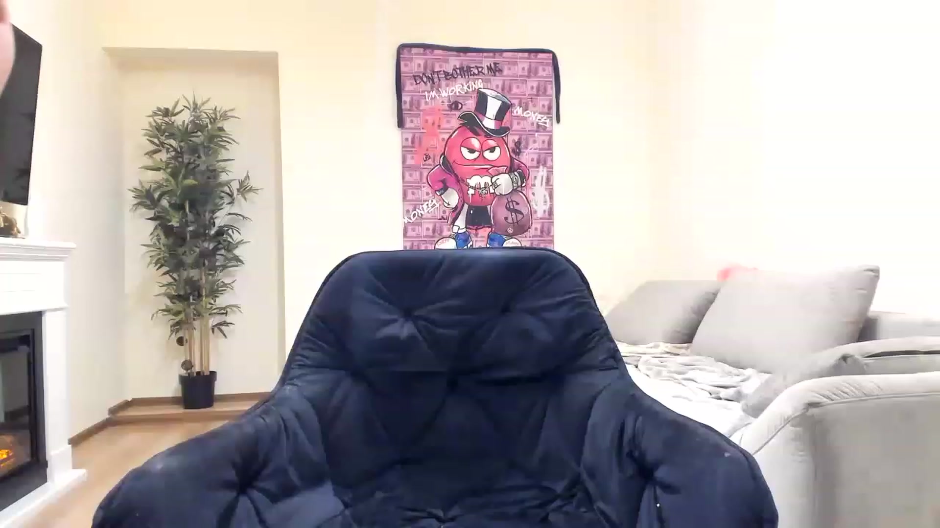 Gallery image thumbnail from Hailey_Honeyy's myfreecams stream on, 07/21/2023, 18:44 image 20 of 20