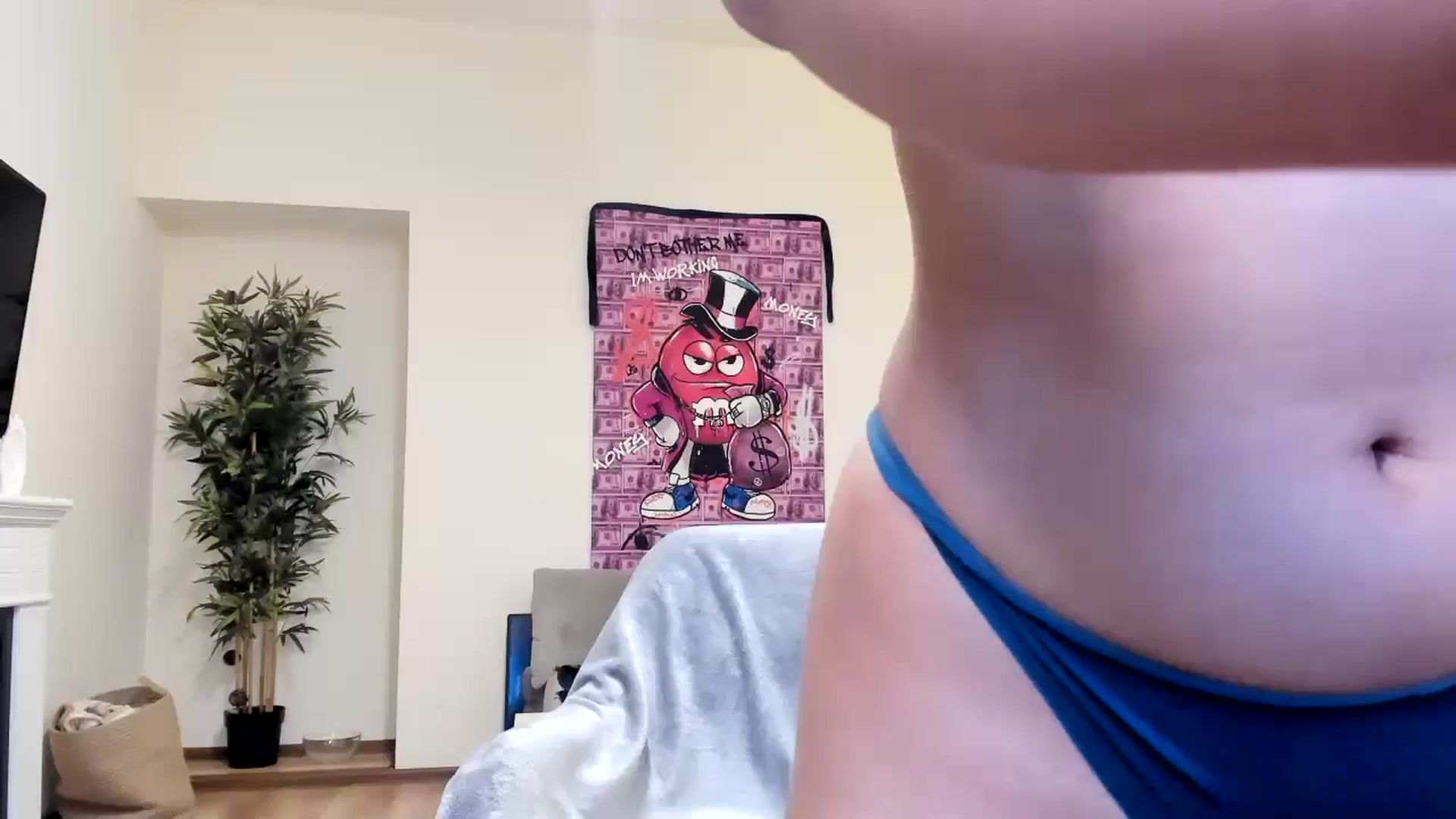Gallery image thumbnail from Hailey_Honeyy's myfreecams stream on, 08/24/2023, 16:25 image 11 of 20