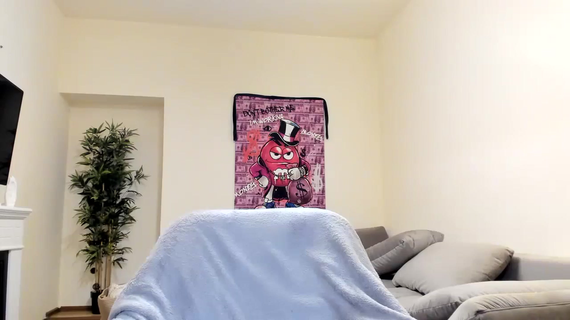 Gallery image thumbnail from Hailey_Honeyy's myfreecams stream on, 09/12/2023, 18:29 image 4 of 20