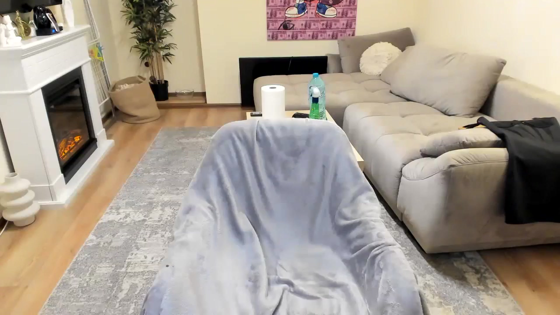 Gallery image thumbnail from Hailey_Honeyy's myfreecams stream on, 09/19/2023, 18:53 image 13 of 20