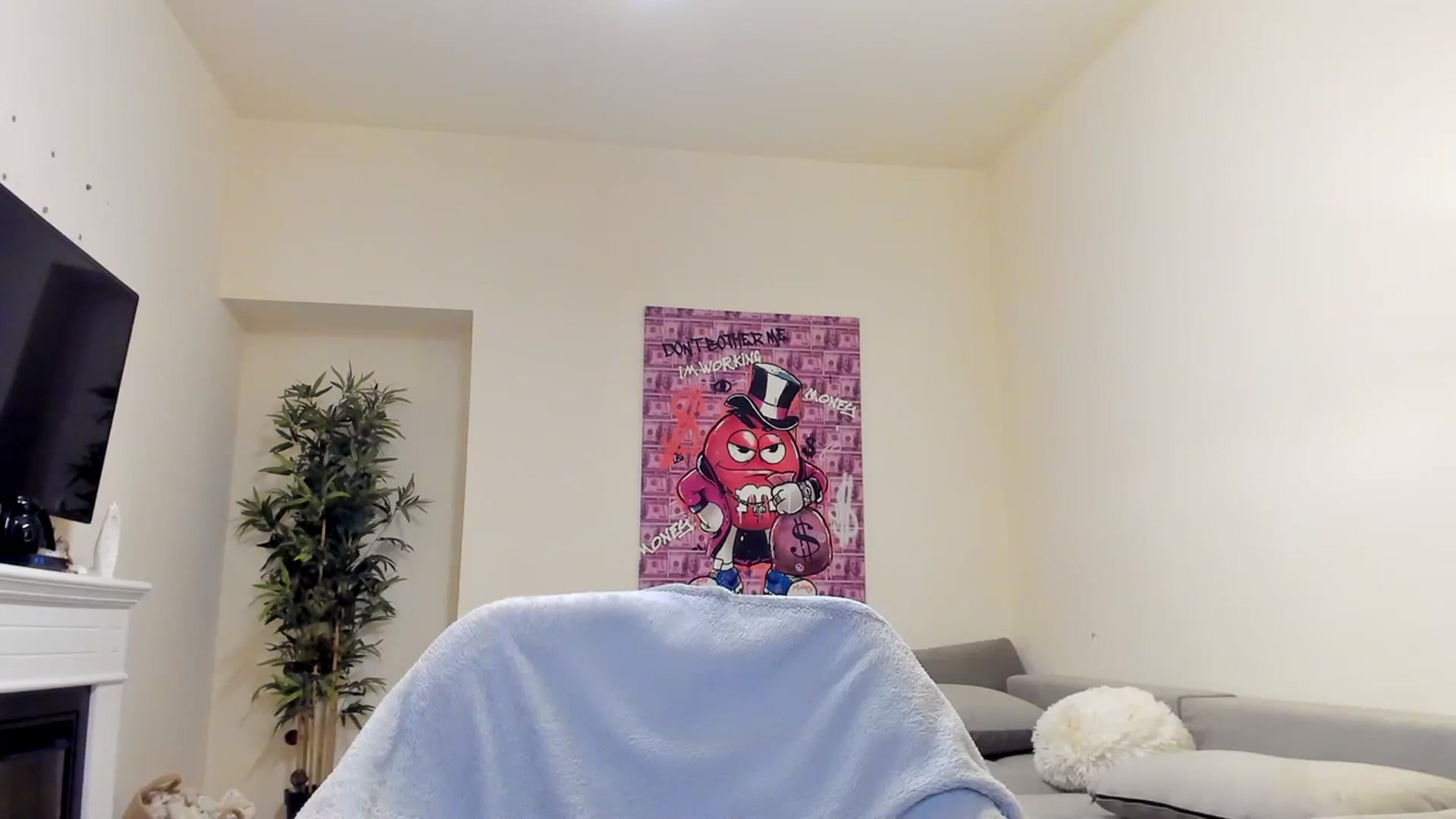 Gallery image thumbnail from Hailey_Honeyy's myfreecams stream on, 10/16/2023, 17:56 image 10 of 20