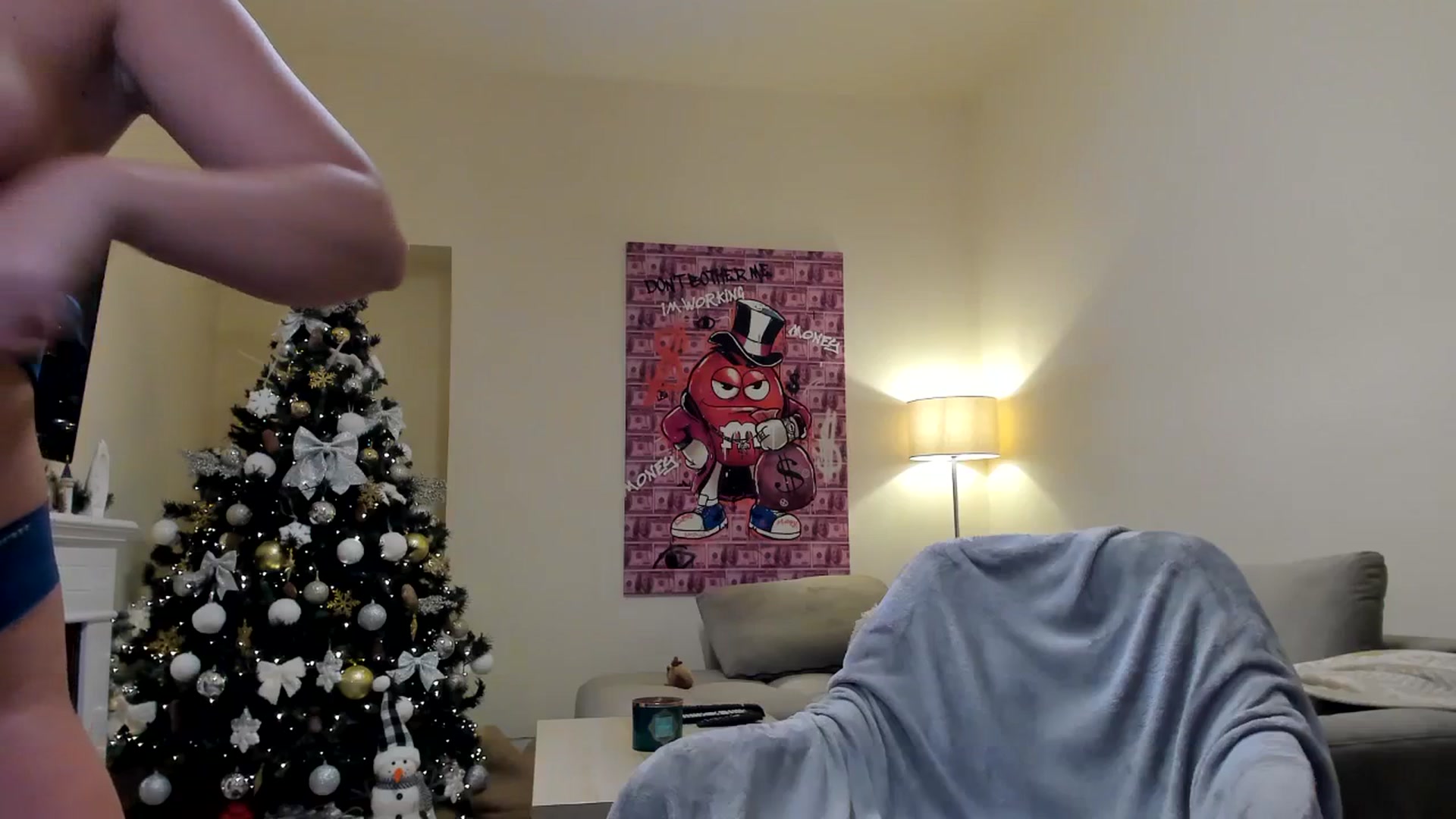 Gallery image thumbnail from Hailey_Honeyy's myfreecams stream on, 11/27/2023, 18:50 image 12 of 20