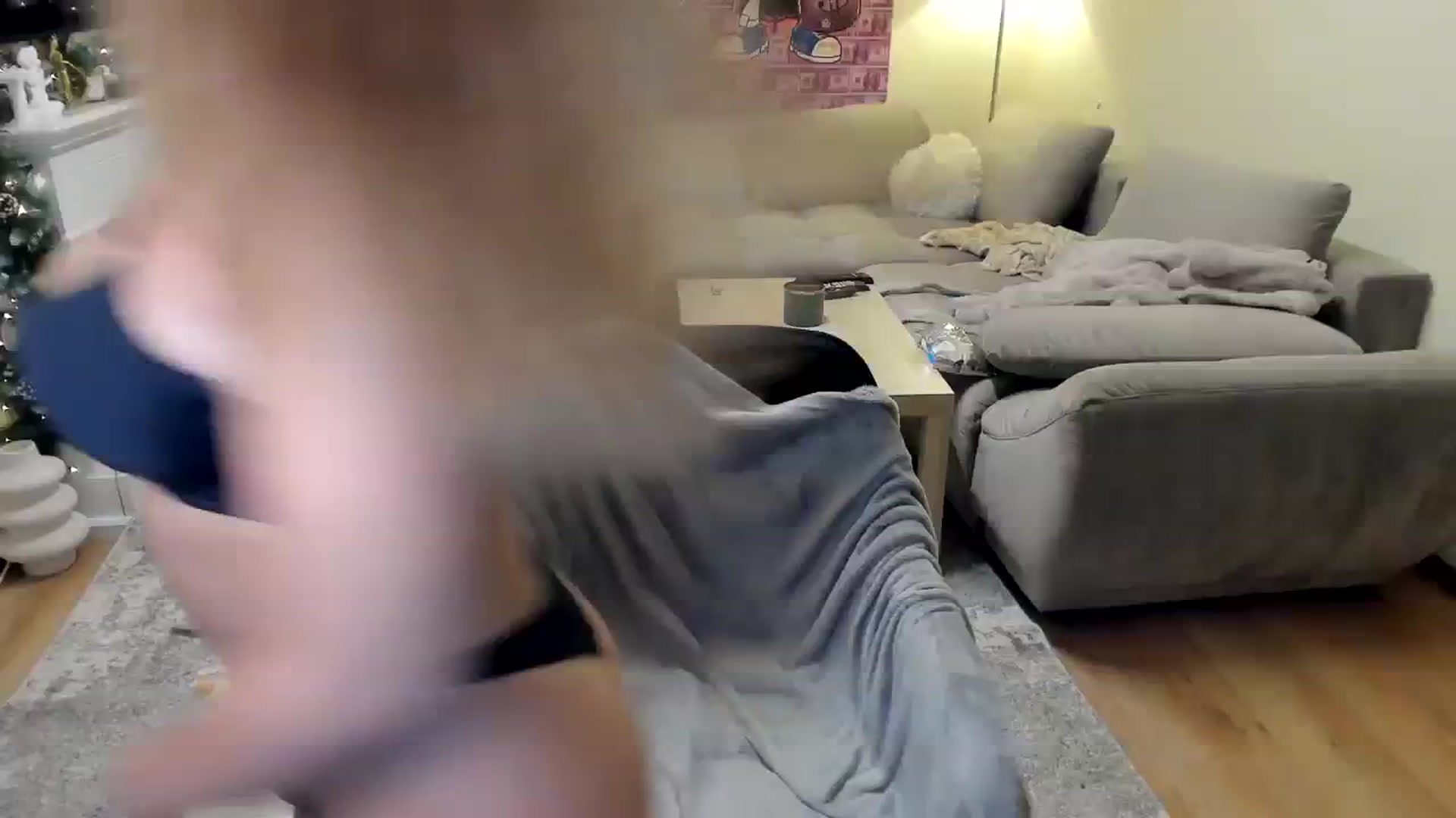 Gallery image thumbnail from Hailey_Honeyy's myfreecams stream on, 12/02/2023, 16:42 image 13 of 20