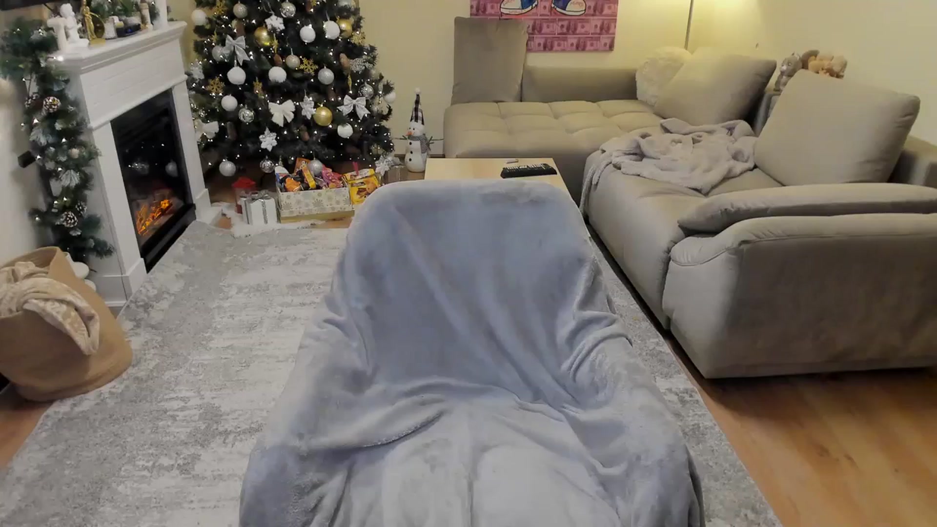Gallery image thumbnail from Hailey_Honeyy's myfreecams stream on, 12/10/2023, 18:00 image 20 of 20