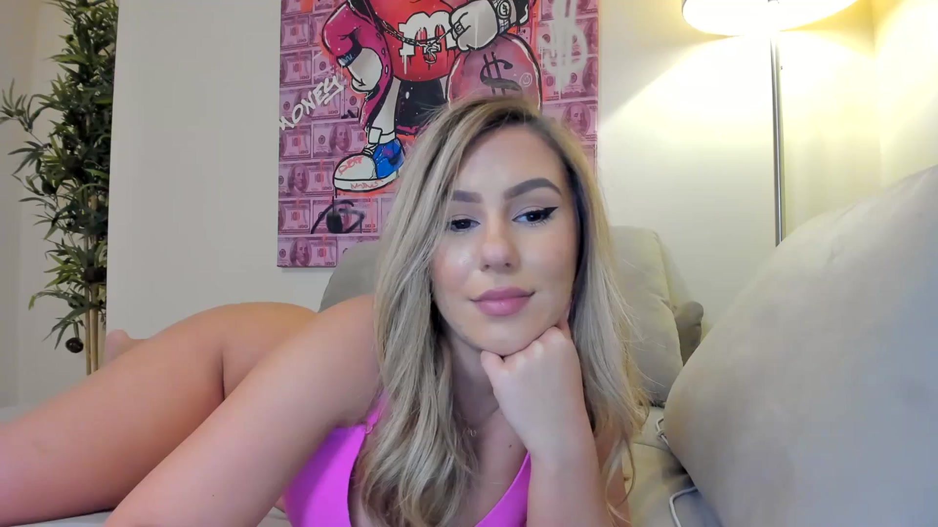 Gallery image thumbnail from Hailey_Honeyy's myfreecams stream on, 02/03/2024, 20:15 image 11 of 20