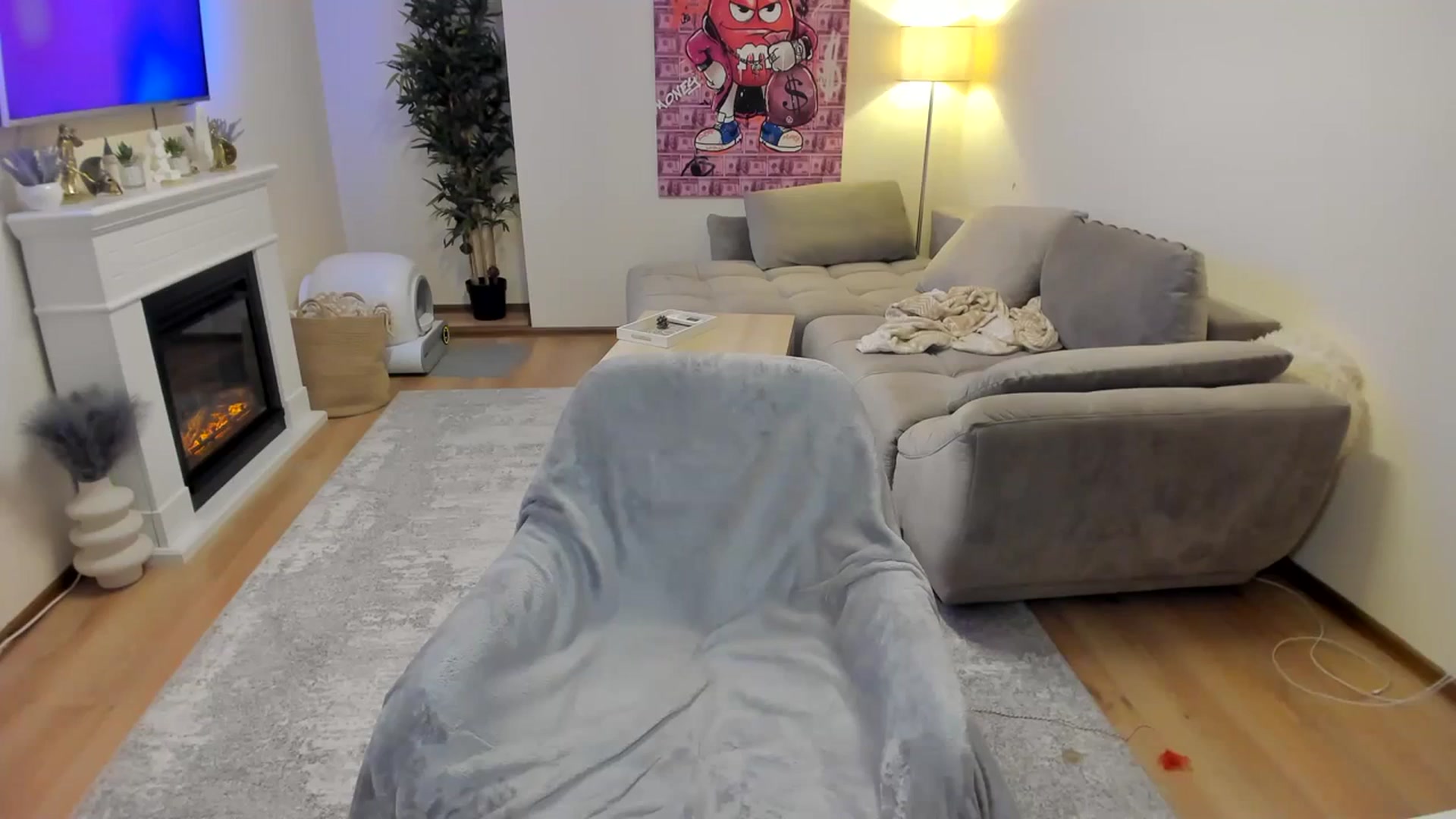 Gallery image thumbnail from Hailey_Honeyy's myfreecams stream on, 03/03/2024, 19:41 image 12 of 20
