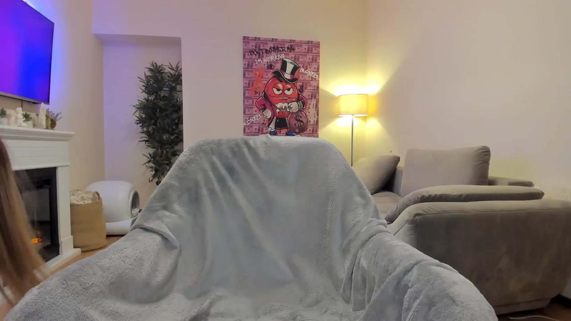 Gallery image thumbnail from Hailey_Honeyy's myfreecams stream on, 03/06/2024, 19:21 image 6 of 20