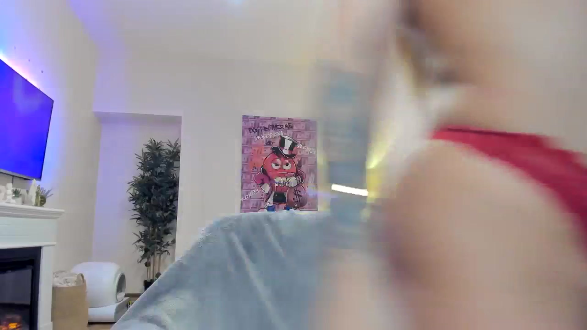 Gallery image thumbnail from Hailey_Honeyy's myfreecams stream on, 03/06/2024, 19:55 image 15 of 20