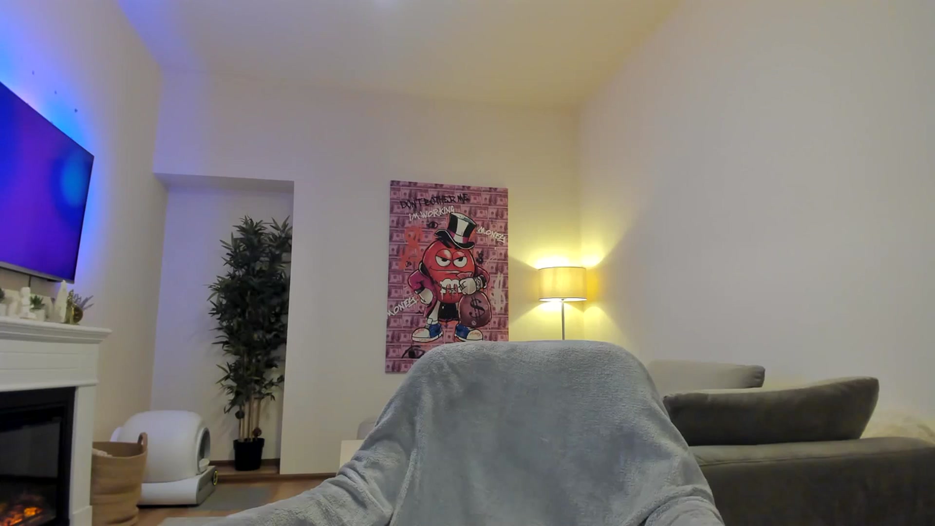 Gallery image thumbnail from Hailey_Honeyy's myfreecams stream on, 03/13/2024, 18:54 image 11 of 20