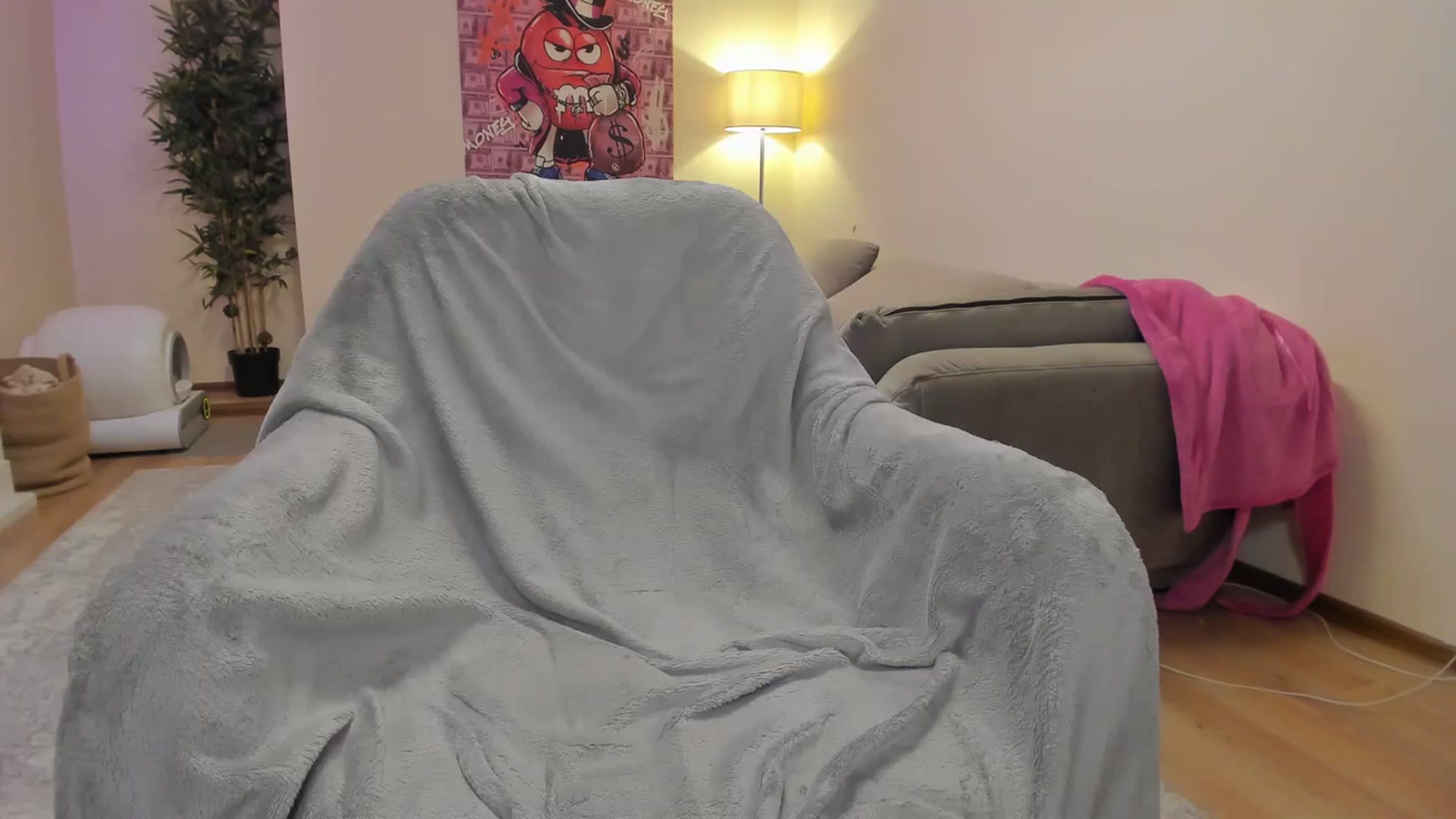 Gallery image thumbnail from Hailey_Honeyy's myfreecams stream on, 03/17/2024, 19:41 image 6 of 20