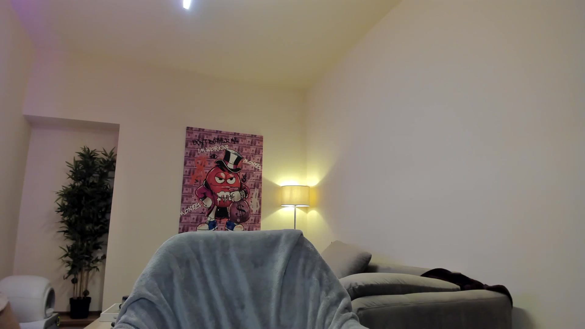 Gallery image thumbnail from Hailey_Honeyy's myfreecams stream on, 04/06/2024, 17:47 image 7 of 20