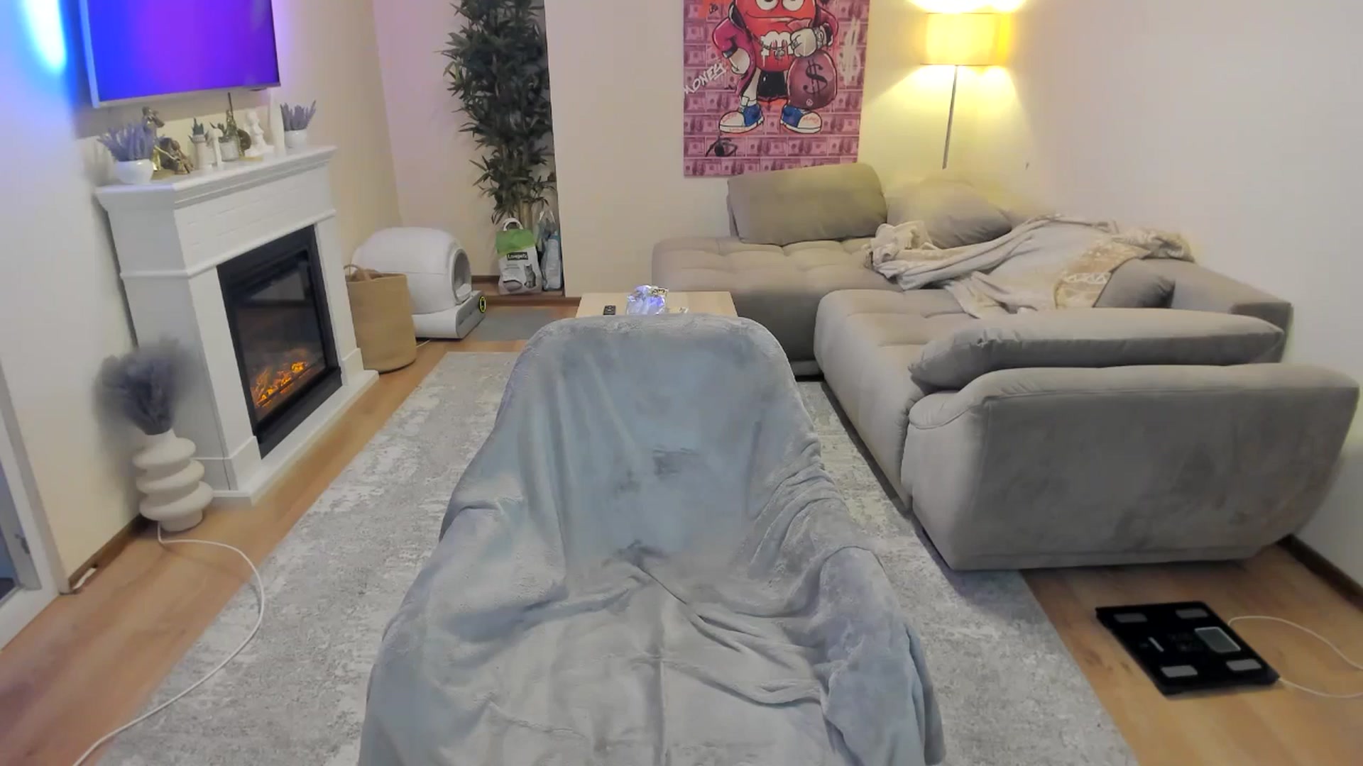 Gallery image thumbnail from Hailey_Honeyy's myfreecams stream on, 05/22/2024, 18:17 image 7 of 20