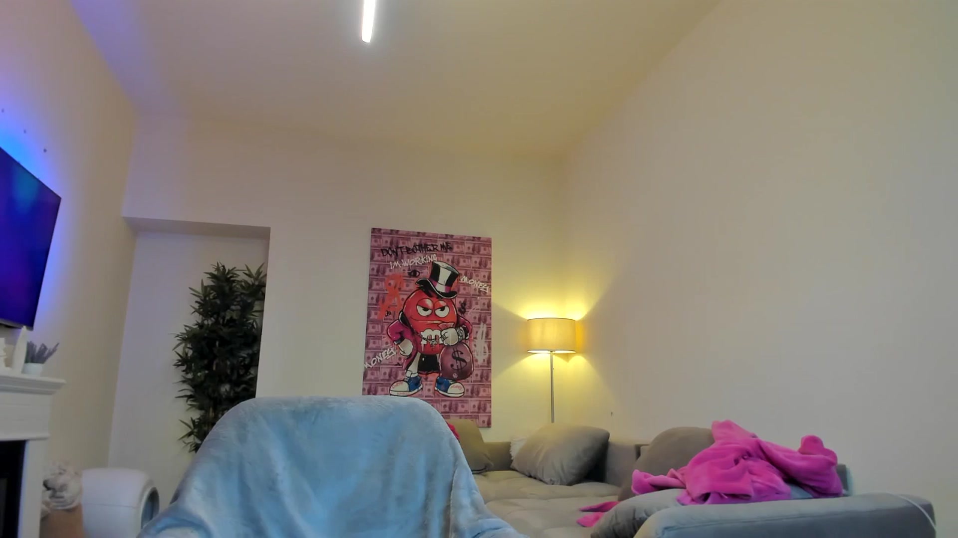 Gallery image thumbnail from Hailey_Honeyy's myfreecams stream on, 05/26/2024, 17:04 image 12 of 20