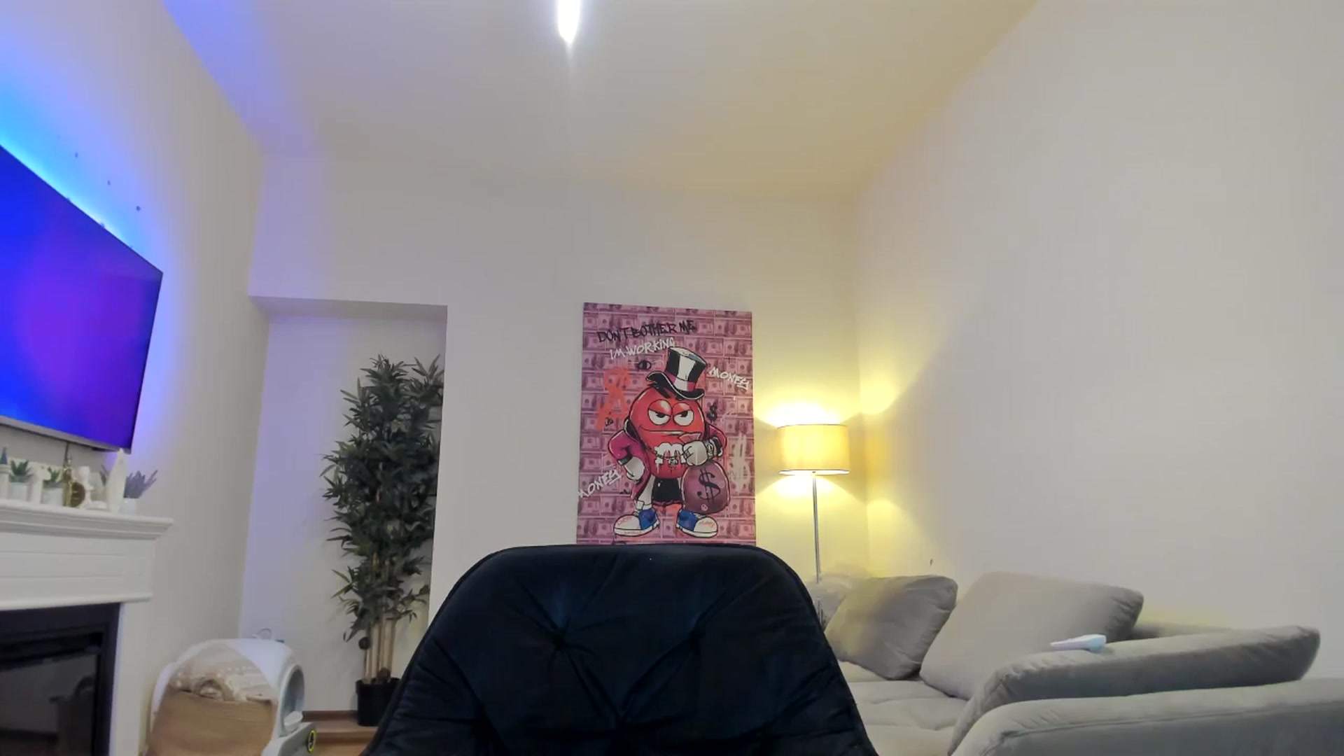 Gallery image thumbnail from Hailey_Honeyy's myfreecams stream on, 07/07/2024, 15:55 image 6 of 20