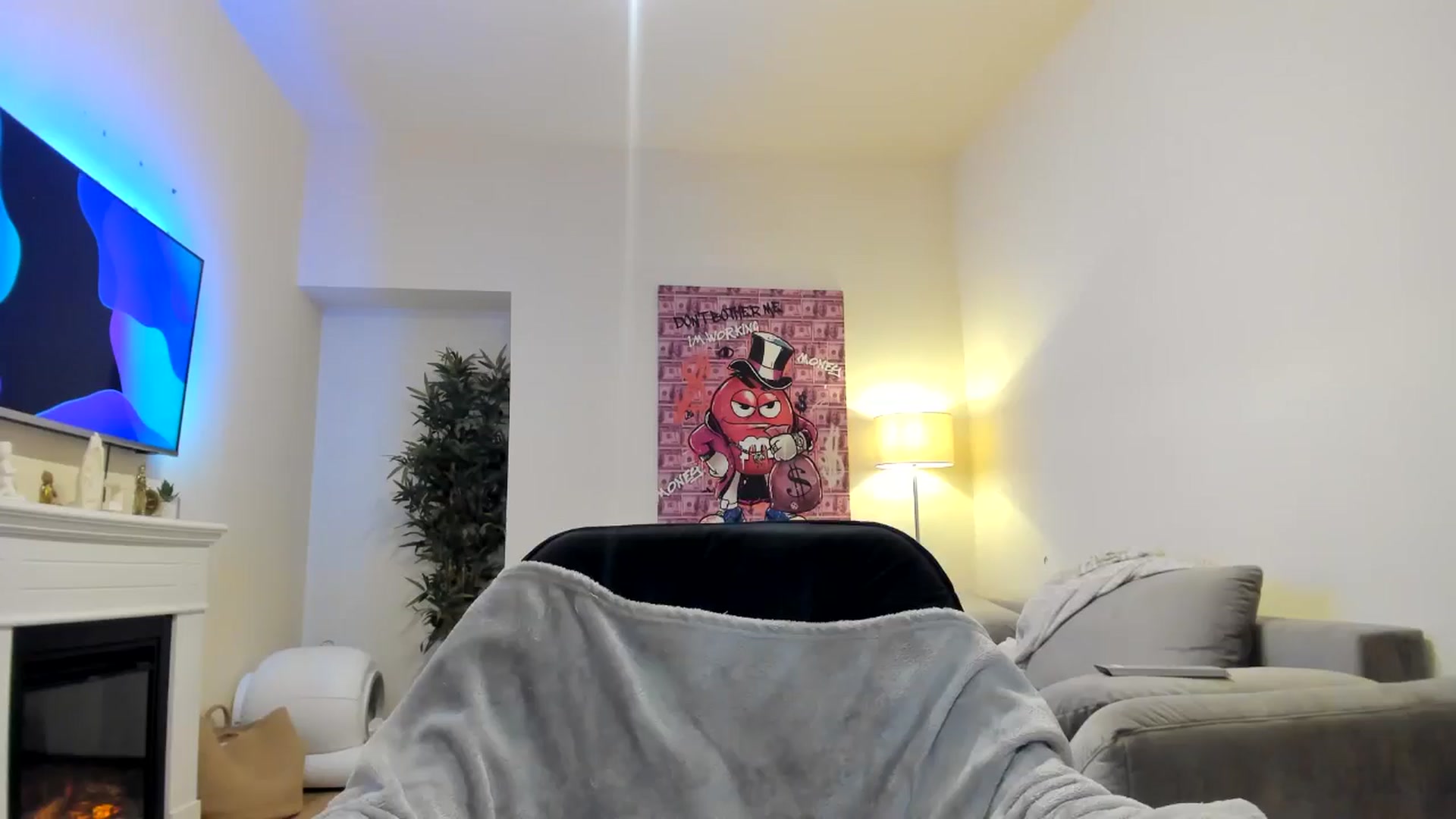 Gallery image thumbnail from Hailey_Honeyy's myfreecams stream on, 08/30/2024, 21:27 image 12 of 20