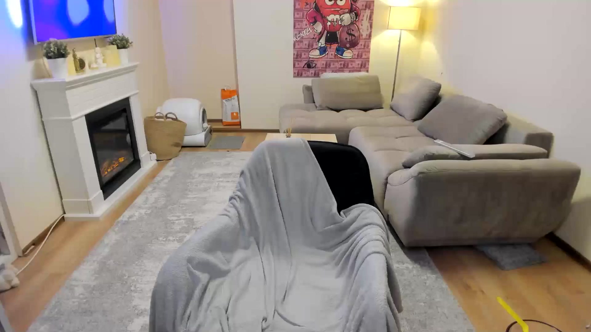 Gallery image thumbnail from Hailey_Honeyy's myfreecams stream on, 03/21/2025, 19:26 image 2 of 20