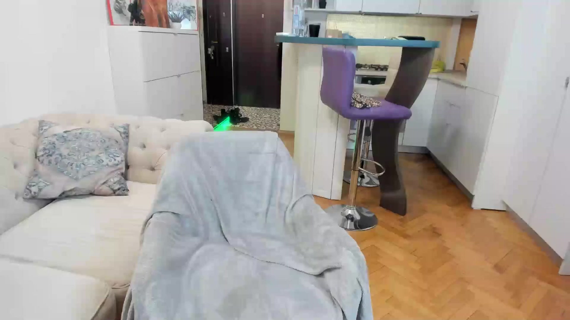 Gallery image thumbnail from Hailey_Honeyy's myfreecams stream on, 06/11/2025, 17:33 image 19 of 20
