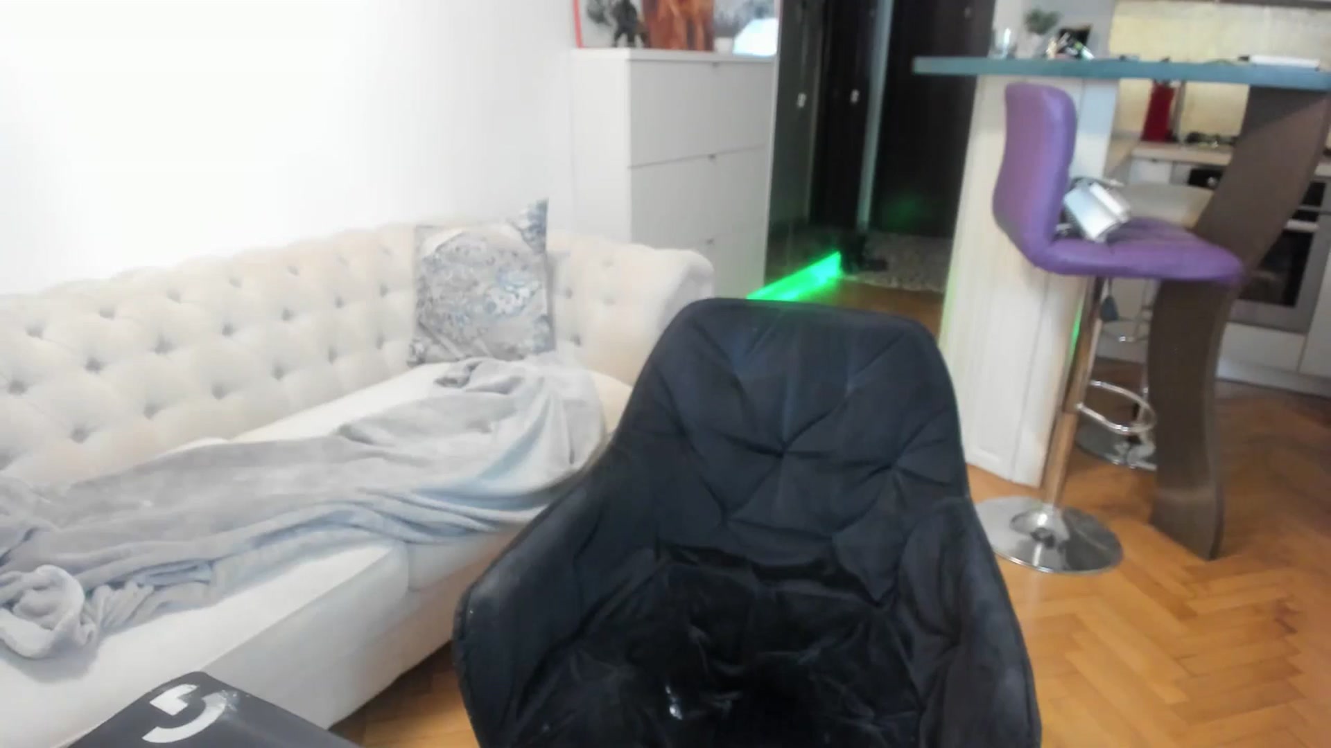 Gallery image thumbnail from Hailey_Honeyy's myfreecams stream on, 06/12/2025, 21:23 image 12 of 20