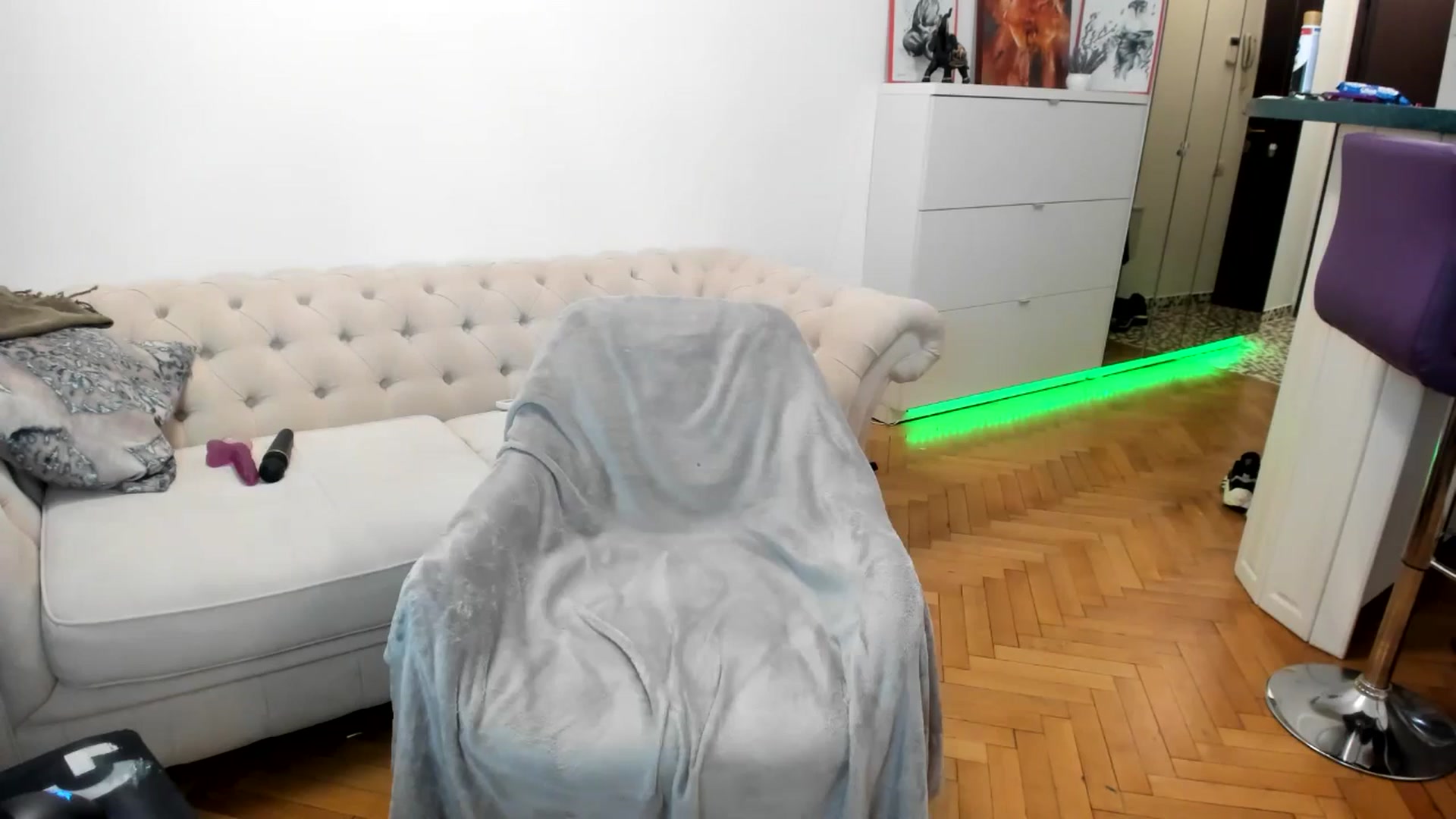 Gallery image thumbnail from Hailey_Honeyy's myfreecams stream on, 07/18/2025, 21:04 image 20 of 20