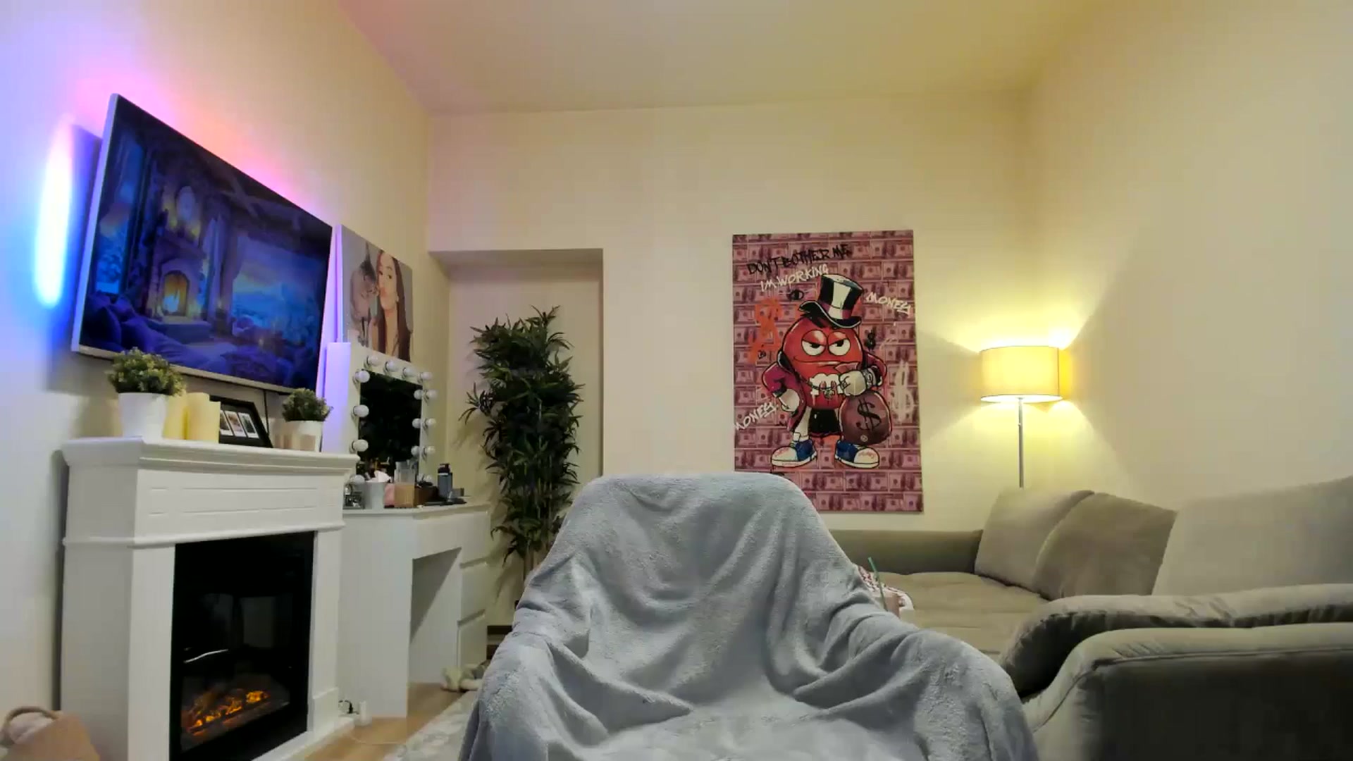 Gallery image thumbnail from Hailey_Honeyy's myfreecams stream on, 01/26/2026, 19:58 image 6 of 20