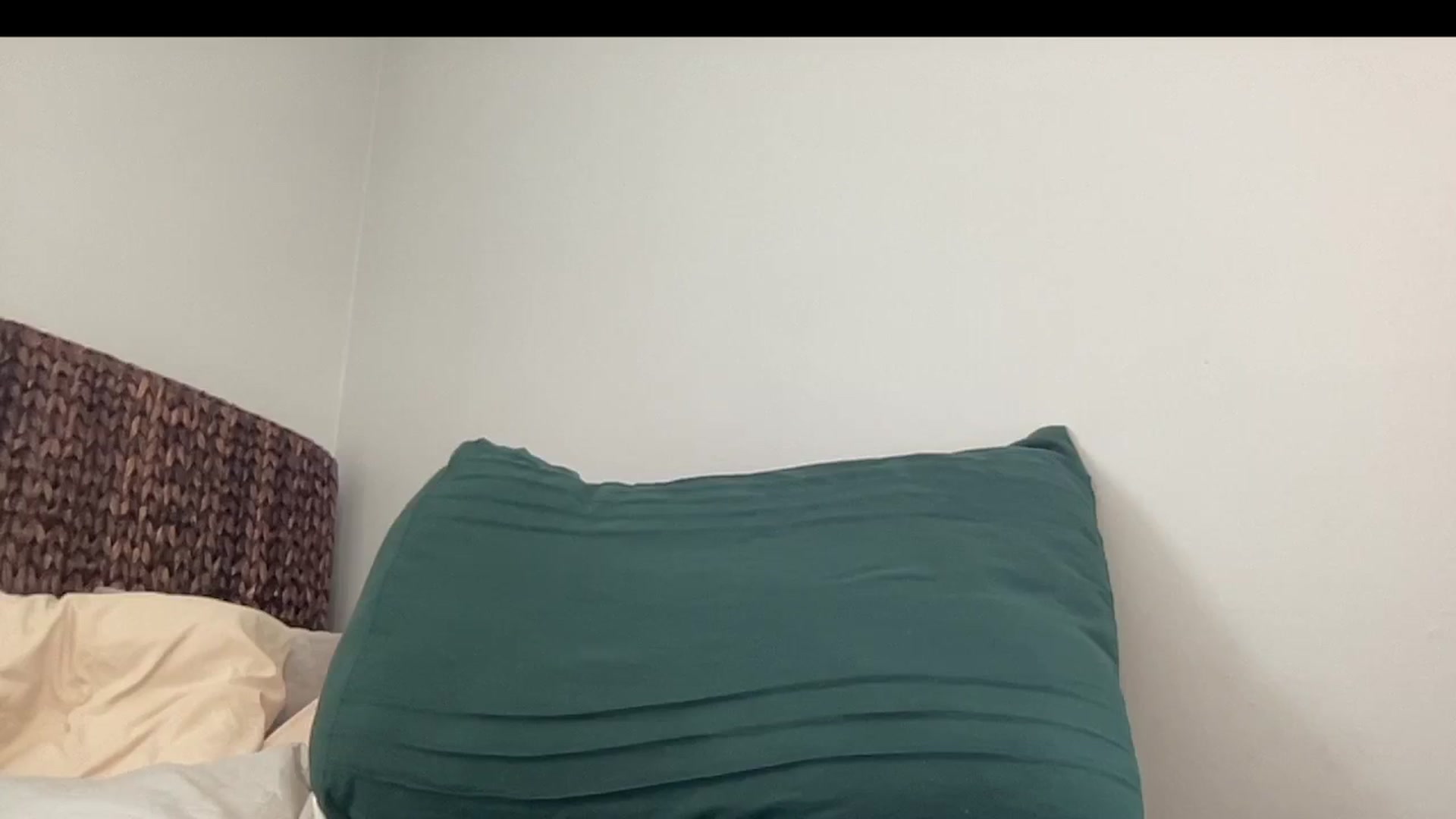 Gallery image thumbnail from Hailey_Love_'s myfreecams stream on, 06/28/2024, 15:10 image 11 of 20
