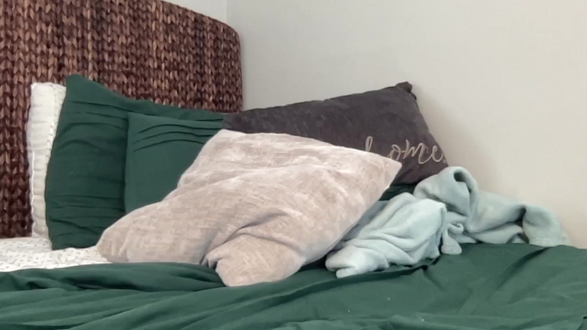 Gallery image thumbnail from Hailey_Love_'s myfreecams stream on, 08/16/2024, 18:23 image 15 of 20