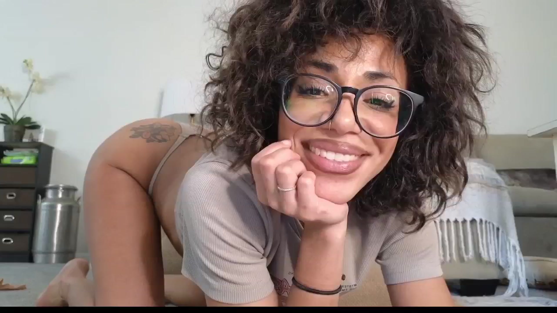 Gallery image thumbnail from Hailey_Love_'s myfreecams stream on, 11/05/2024, 19:11 image 9 of 20