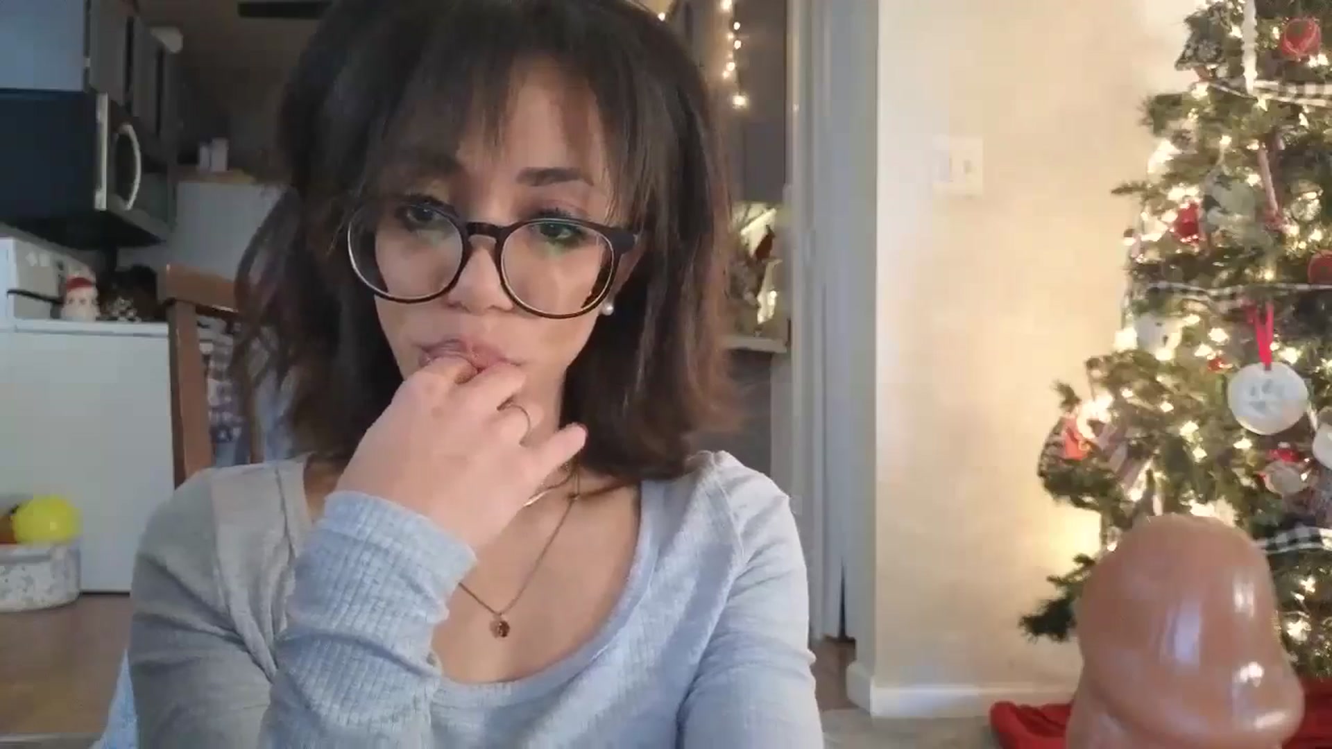 Gallery image thumbnail from Hailey_Love_'s myfreecams stream on, 11/25/2024, 17:49 image 12 of 20