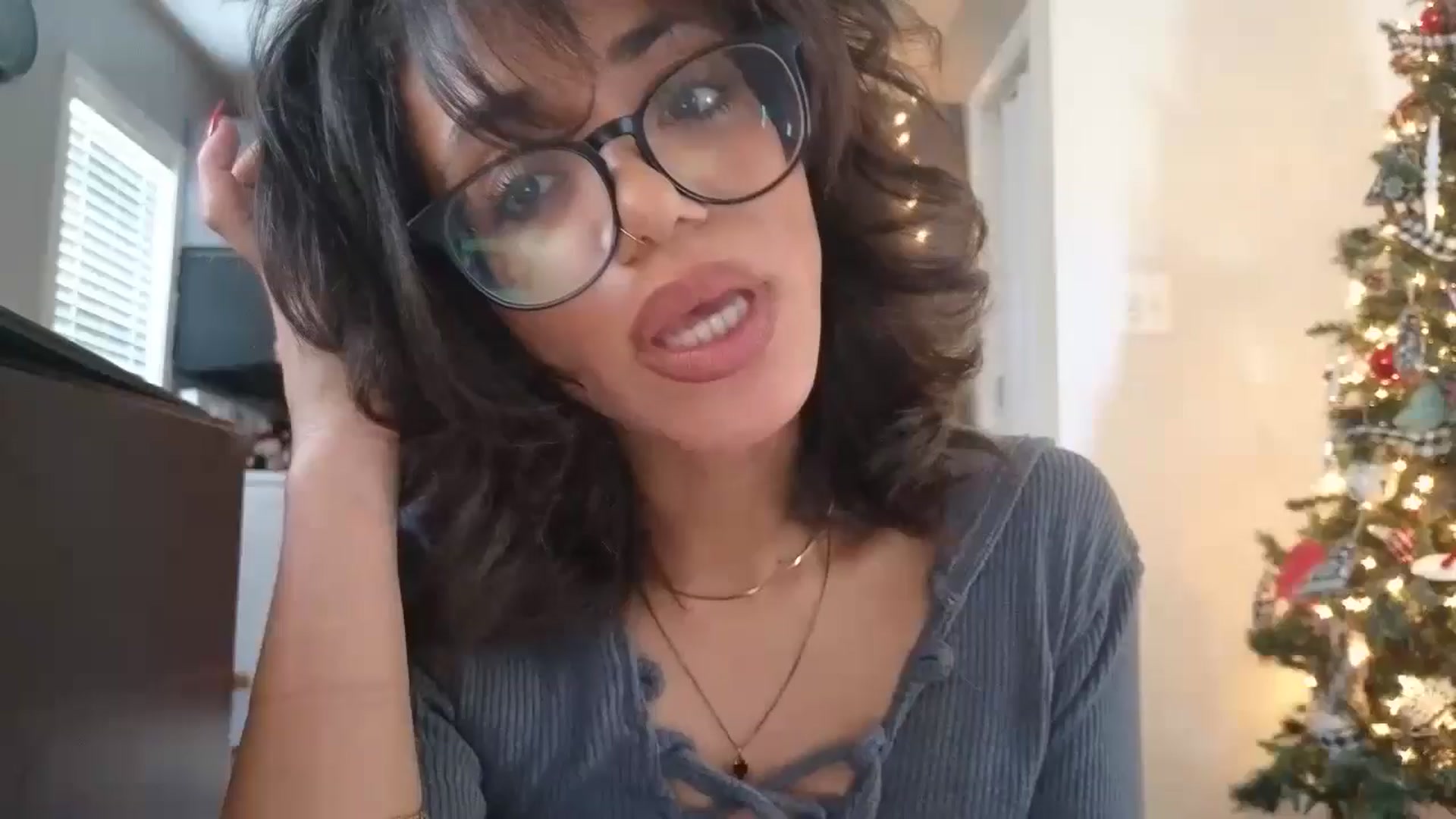 Gallery image thumbnail from Hailey_Love_'s myfreecams stream on, 12/02/2024, 16:49 image 3 of 20
