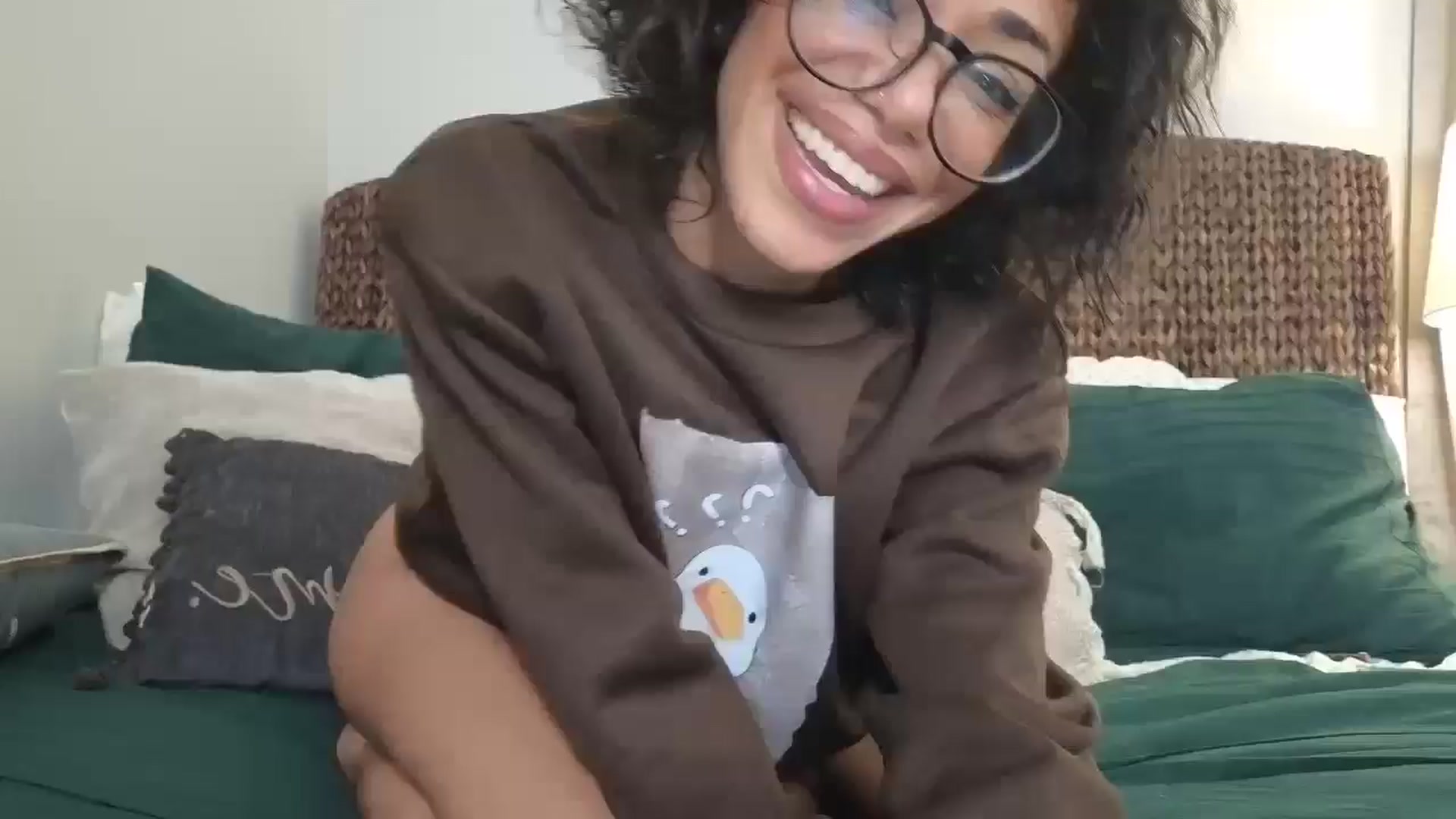 Gallery image thumbnail from Hailey_Love_'s myfreecams stream on, 12/27/2024, 16:30 image 3 of 20